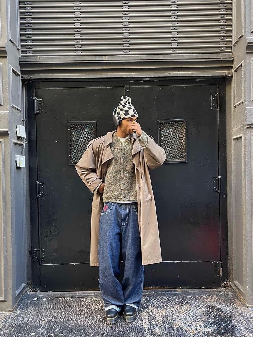 Supreme x Burberry Leather Collar Trench Beige - 22SS, Nike x Martine Rose Trench Jacket Khaki - Asia 착용 스타일 - 3