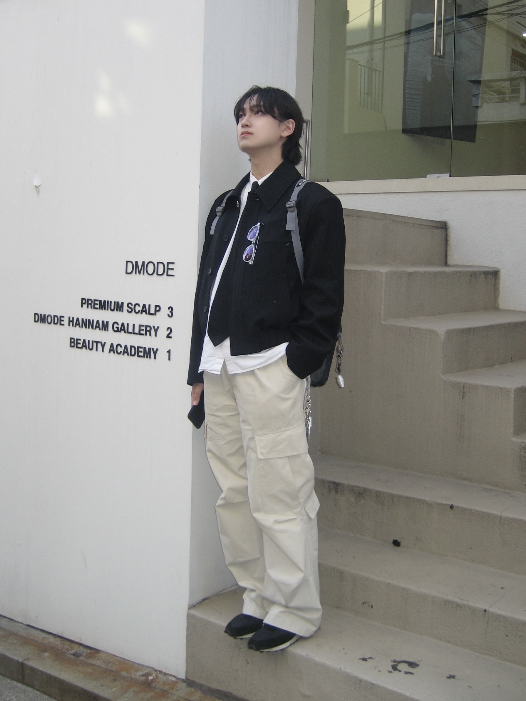 Mischief Rhombus Light Weight Backpack Black - The Hyundai Seoul Exclusive, Samsung Galaxy S24 256GB Onyx Black (Korean Ver.) 착용 스타일 - 2
