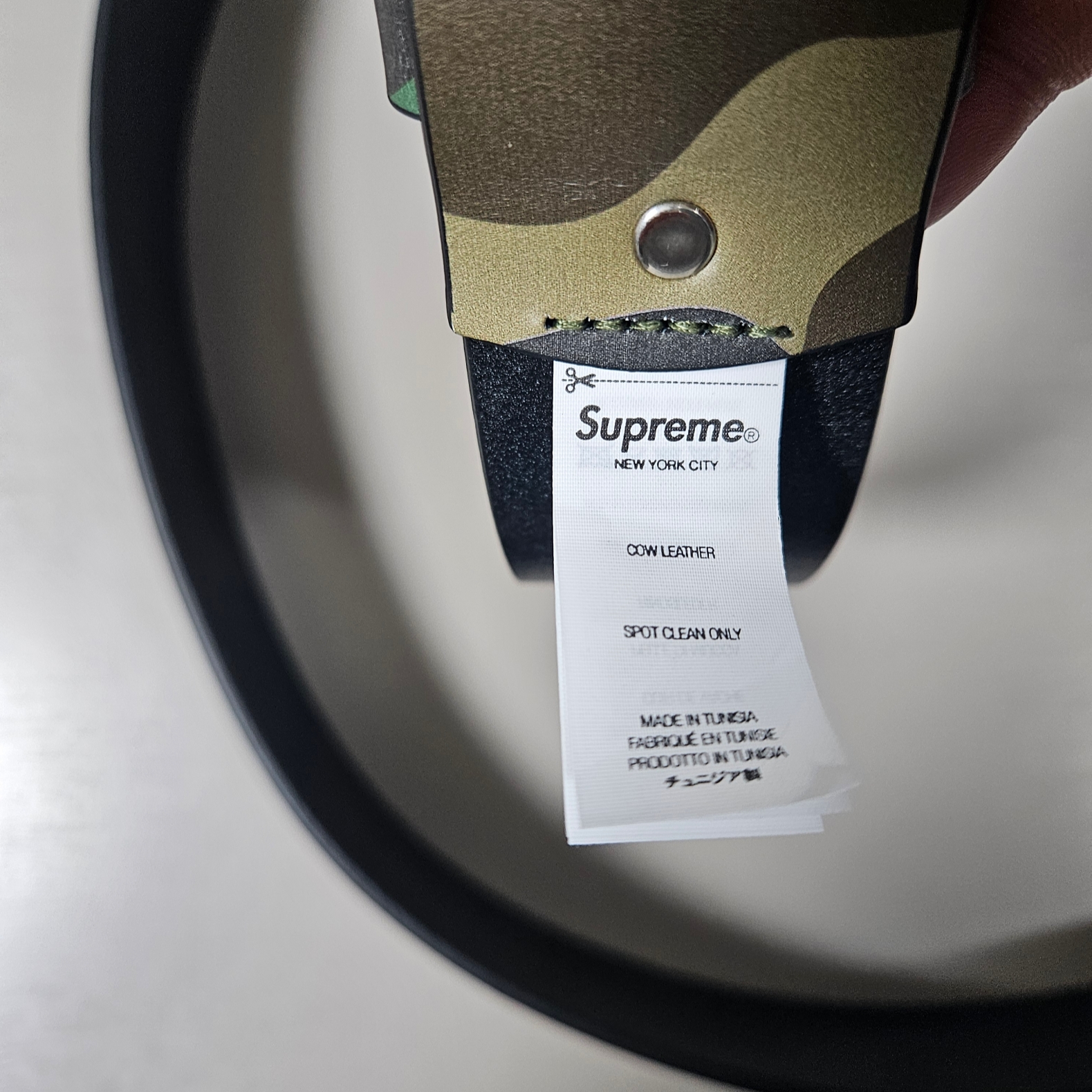Supreme Repeat Leather Belt Woodland Camo - 24SS 착용 스타일 - 5