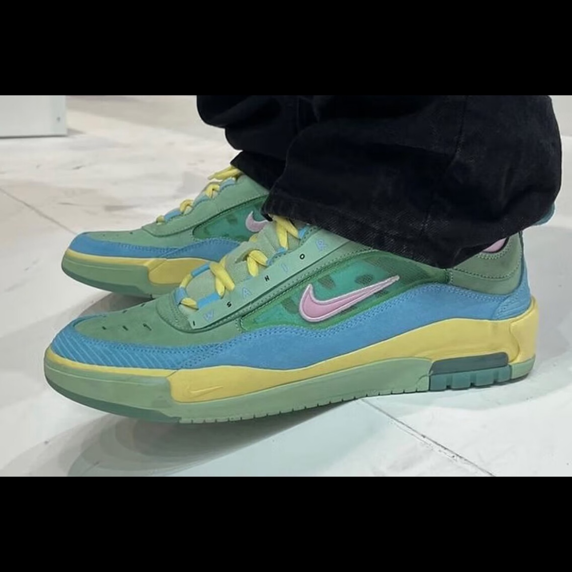 Nike x Verdy SB Dunk Low Pro Wasted Youth (Special Box), Nike x Verdy Girls Don't Cry SB Dunk Low 착용 스타일 - 2