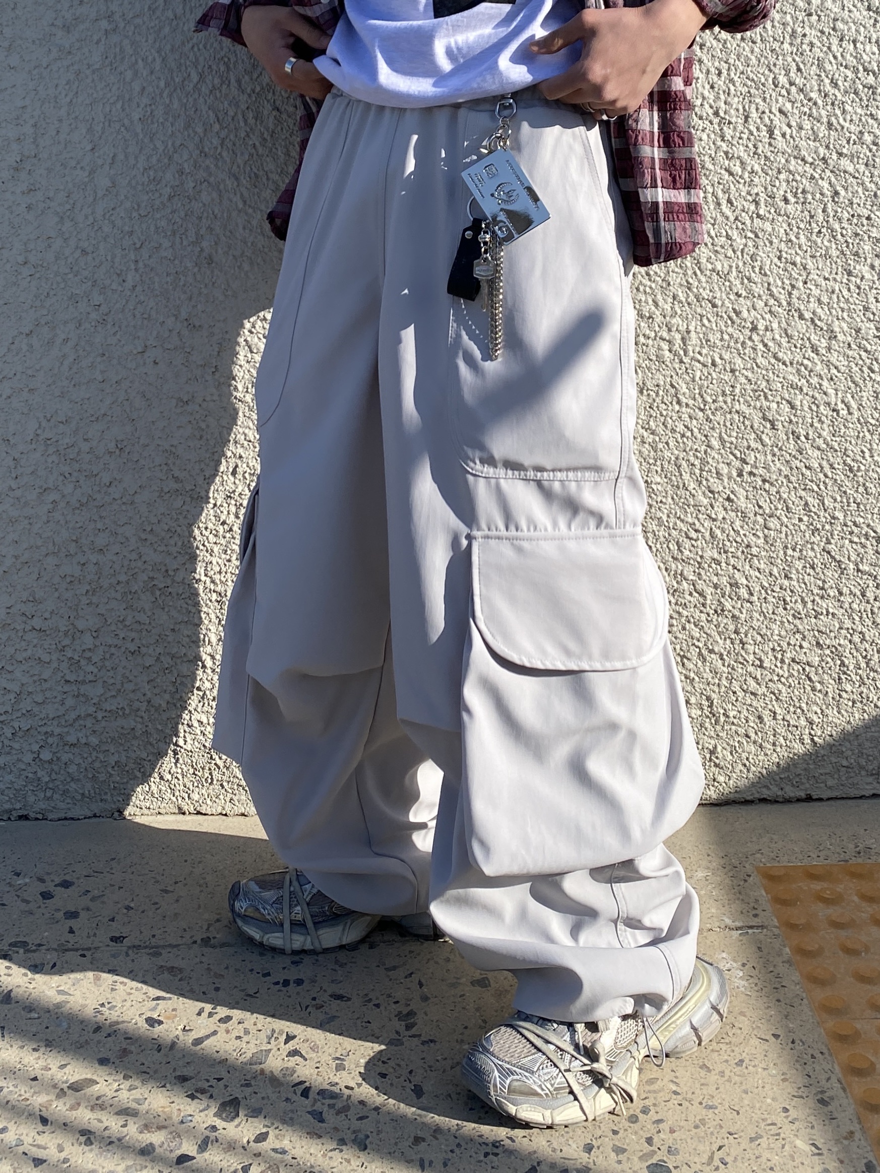 Balenciaga 3XL Sneakers Light Beige 착용 스타일 - 4