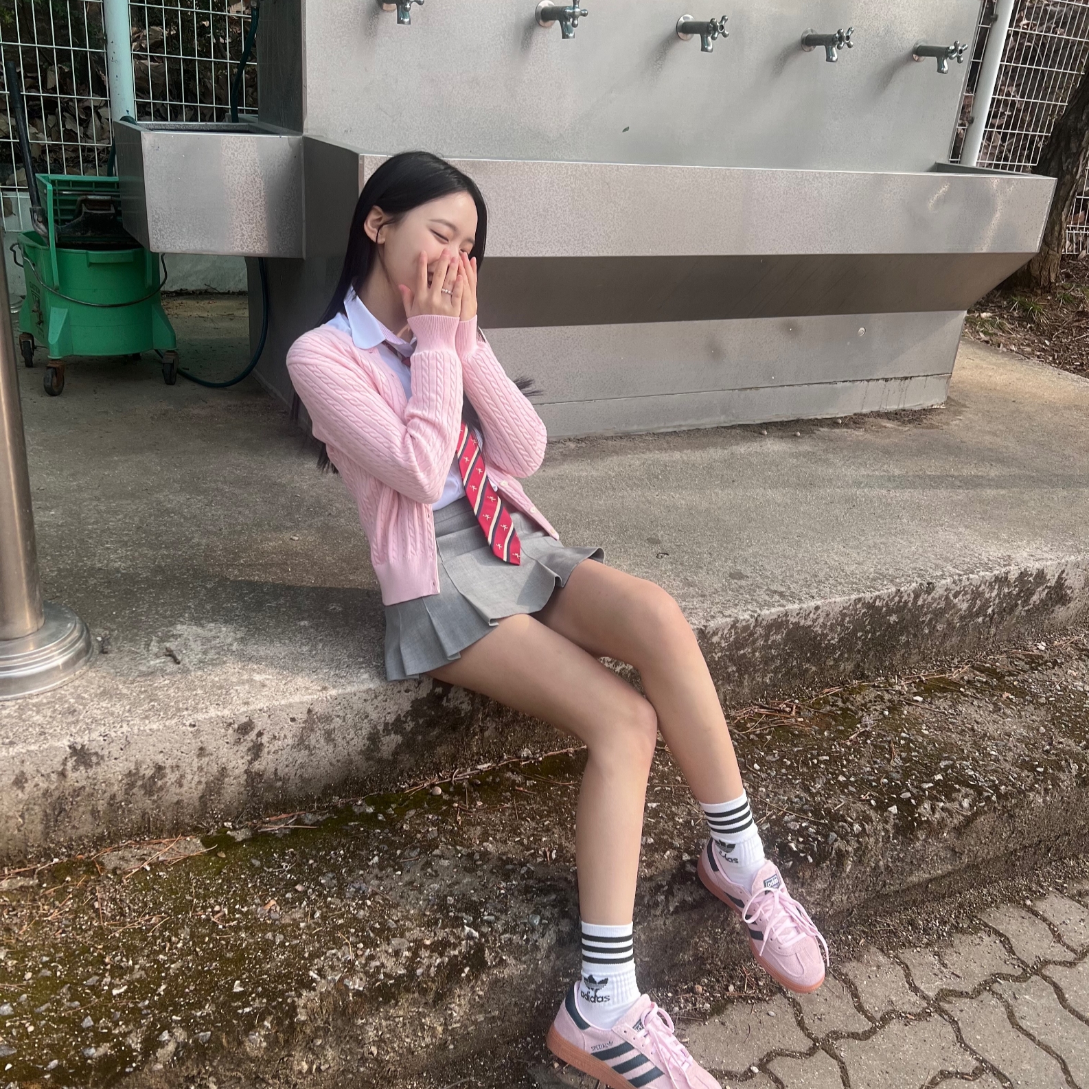 (W) Adidas Spezial Handball Clear Pink 착용 스타일 - 2