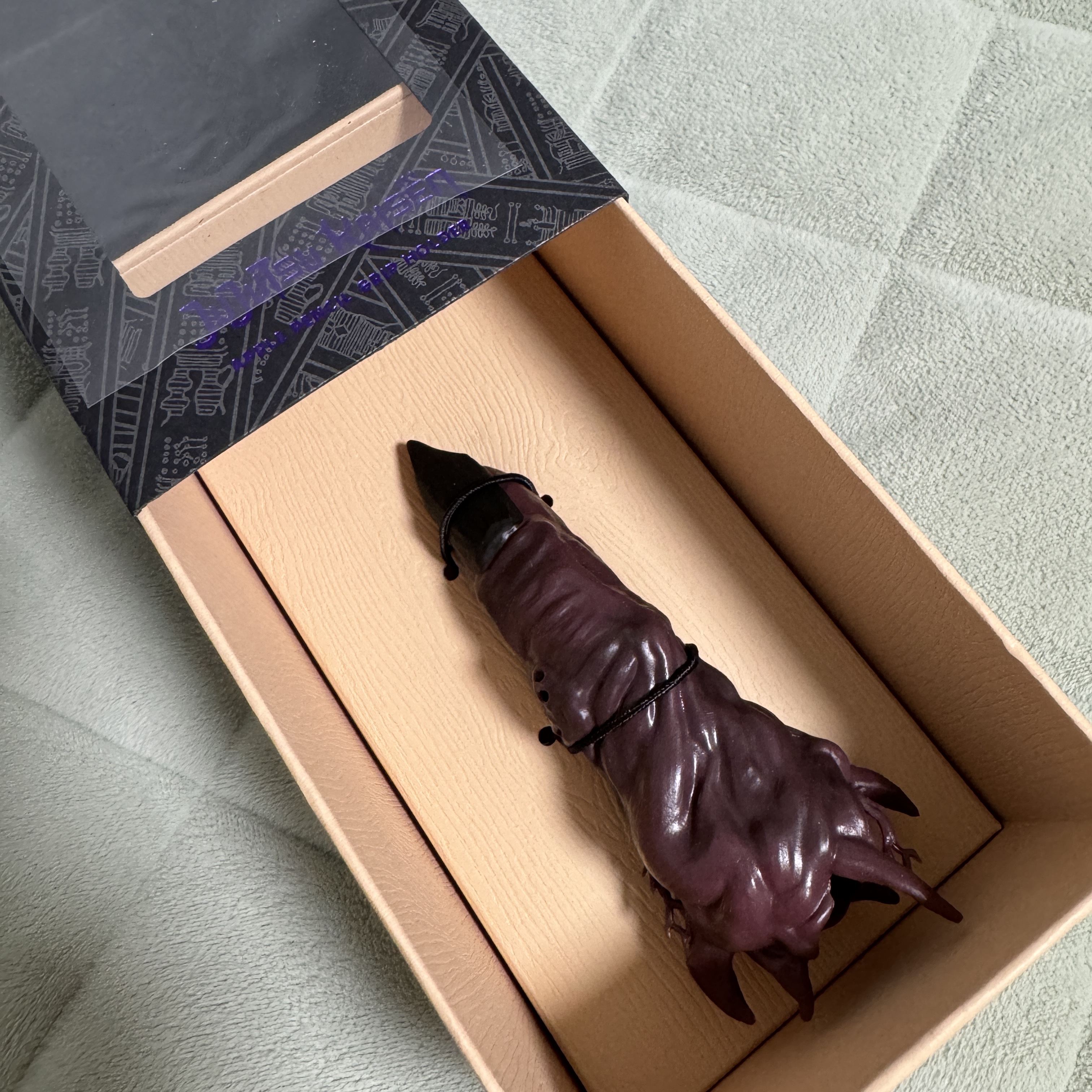 Casetify x Jujutsu Kaisen Sukuna's Cursed Finger Apple Pencil Case 착용 스타일