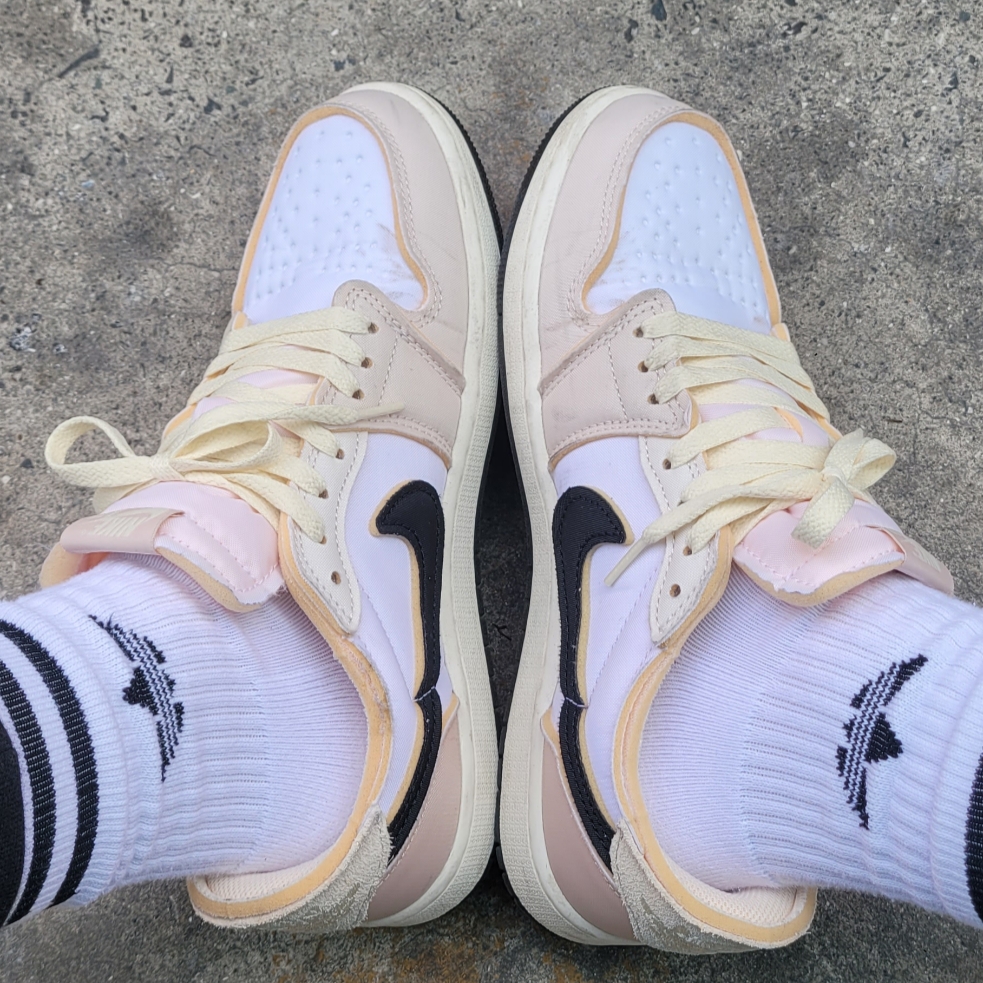 Jordan 1 Retro Low OG EX White and Coconut Milk 착용 스타일