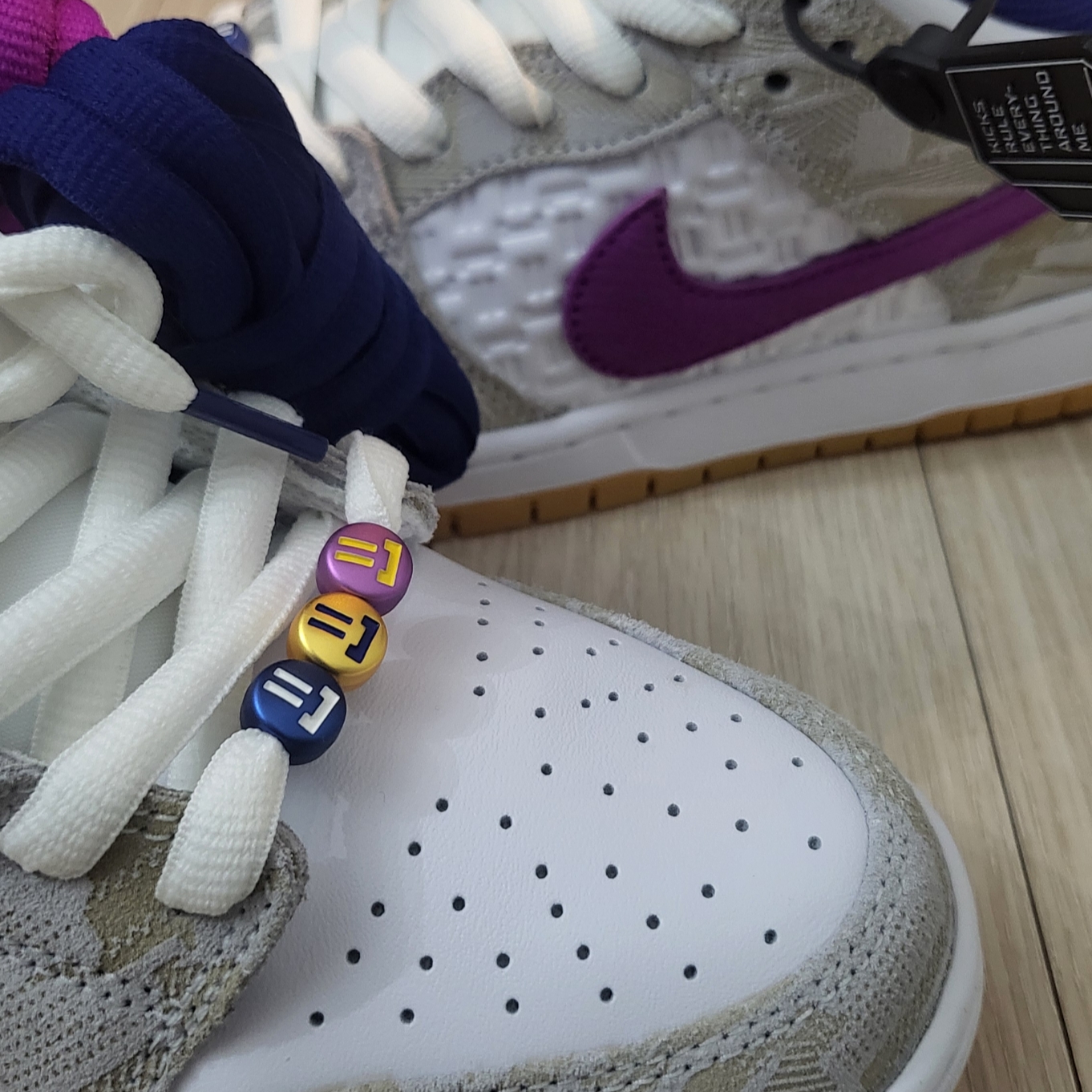 Nike x Rayssa Leal SB Dunk Low PRM Pure Platinum Vivid Purple 착용 스타일