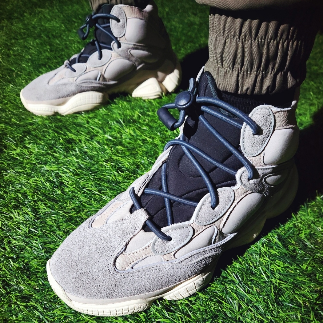 Adidas Yeezy 500 High Mist Stone 착용 스타일 - 5