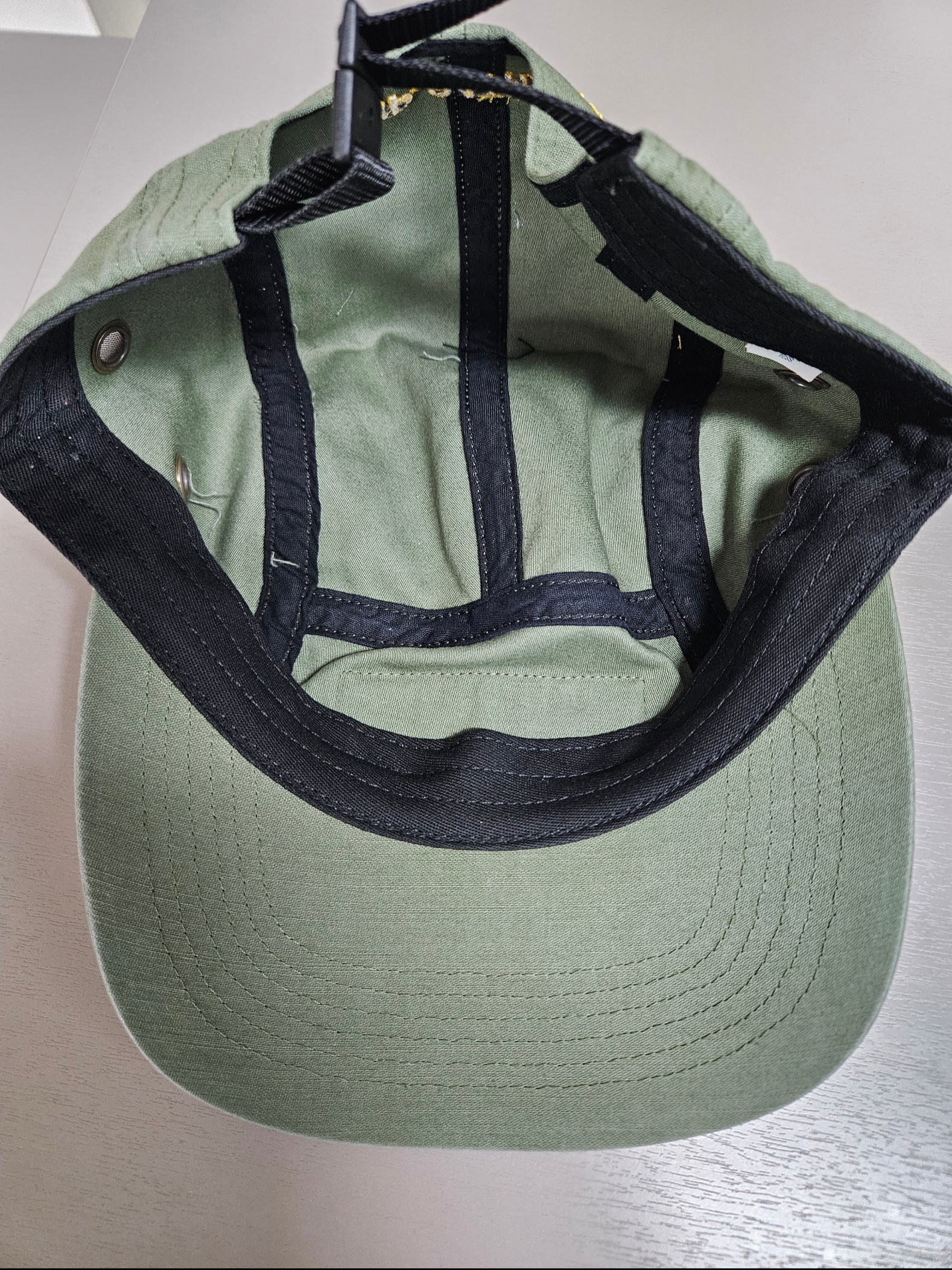 Supreme Military Camp Cap Olive - 24SS 착용 스타일 - 3