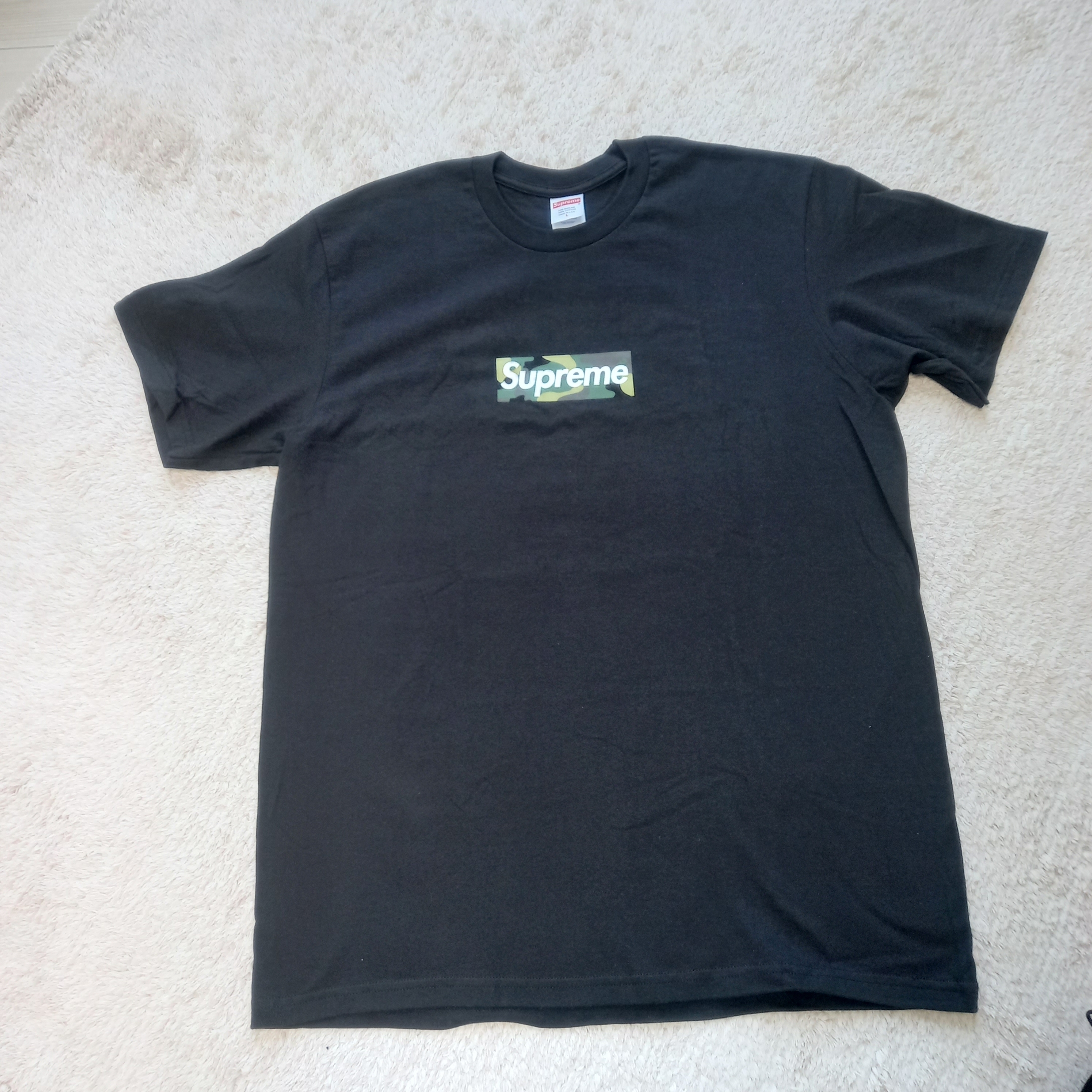 Supreme Box Logo T-Shirt Black - 23FW, Supreme x The North Face Split 6-Panel Black - 24SS 착용 스타일 - 2