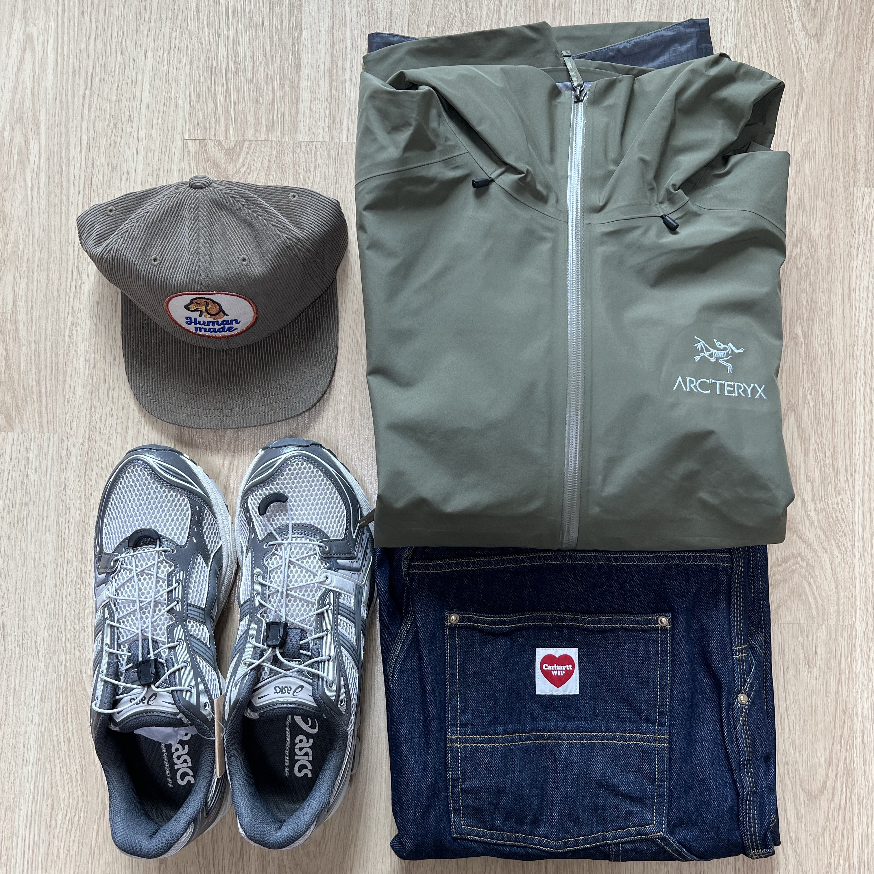 Arc'teryx Beta LT Jacket Tatsu, Human Made 6 Panel Corduroy Cap Gray 착용 스타일