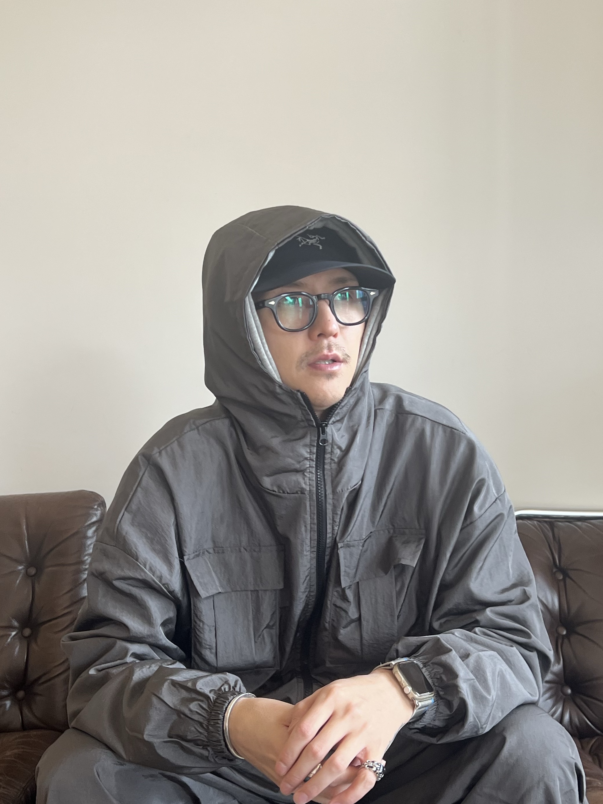 JTO Originals AR 46-22 Black, Arc'teryx Norvan Regular Brim Hat Black 착용 스타일 - 2