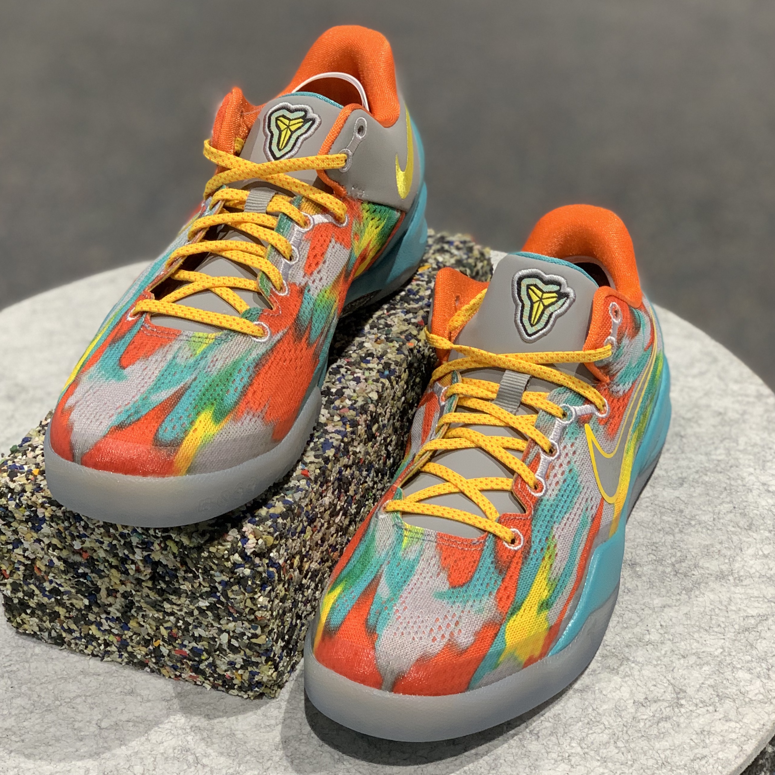 Nike Kobe 8 System GC Venice Beach 착용 스타일 - 3