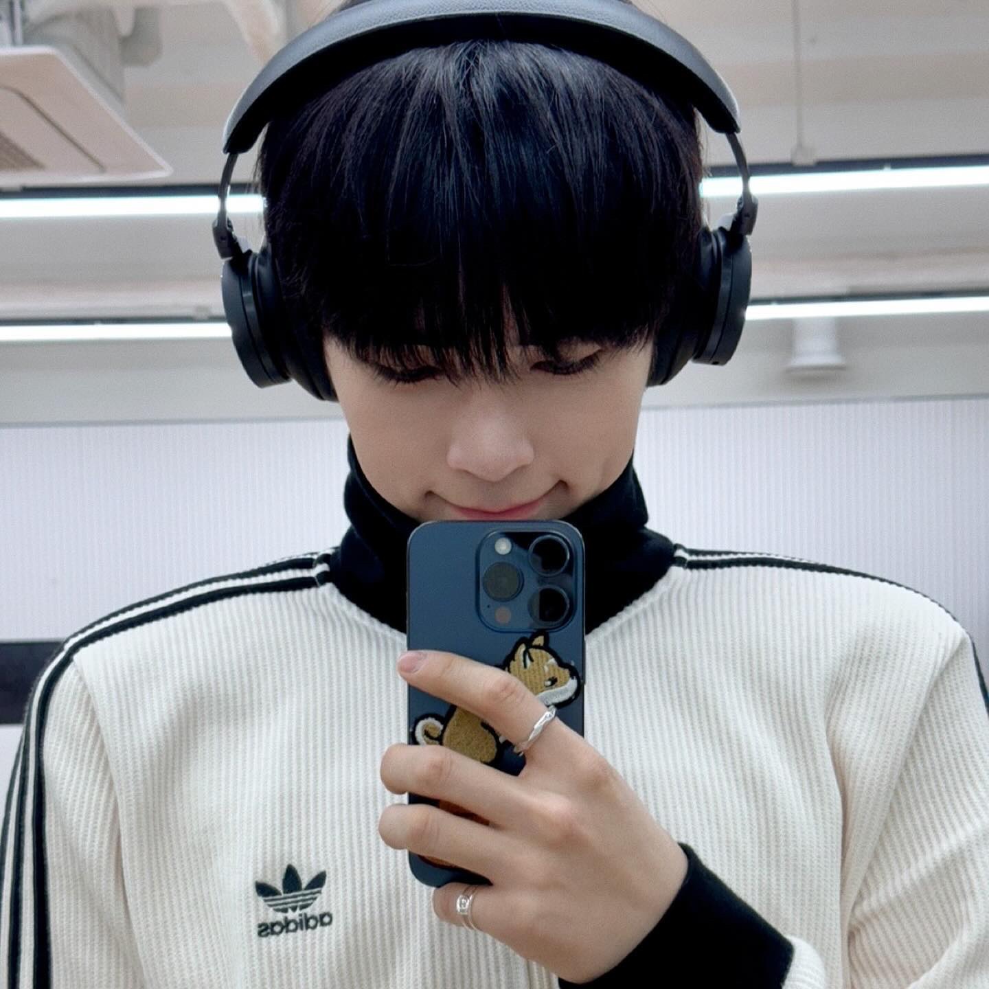 Adidas Adicolor Classic Waffle Beckenbauer Track Jacket Wonder White - US Sizing, Adidas Adicolor Classic Waffle Beckenbauer Track Jacket Wonder White - KR Sizing 착용 스타일 - 1