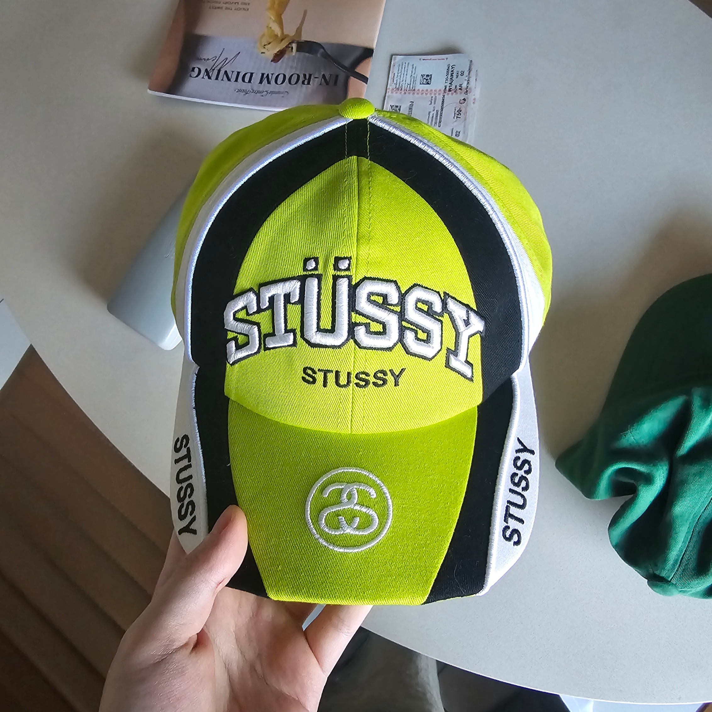 Stussy Souvenir Low Pro Strapback Cap Lime 착용 스타일