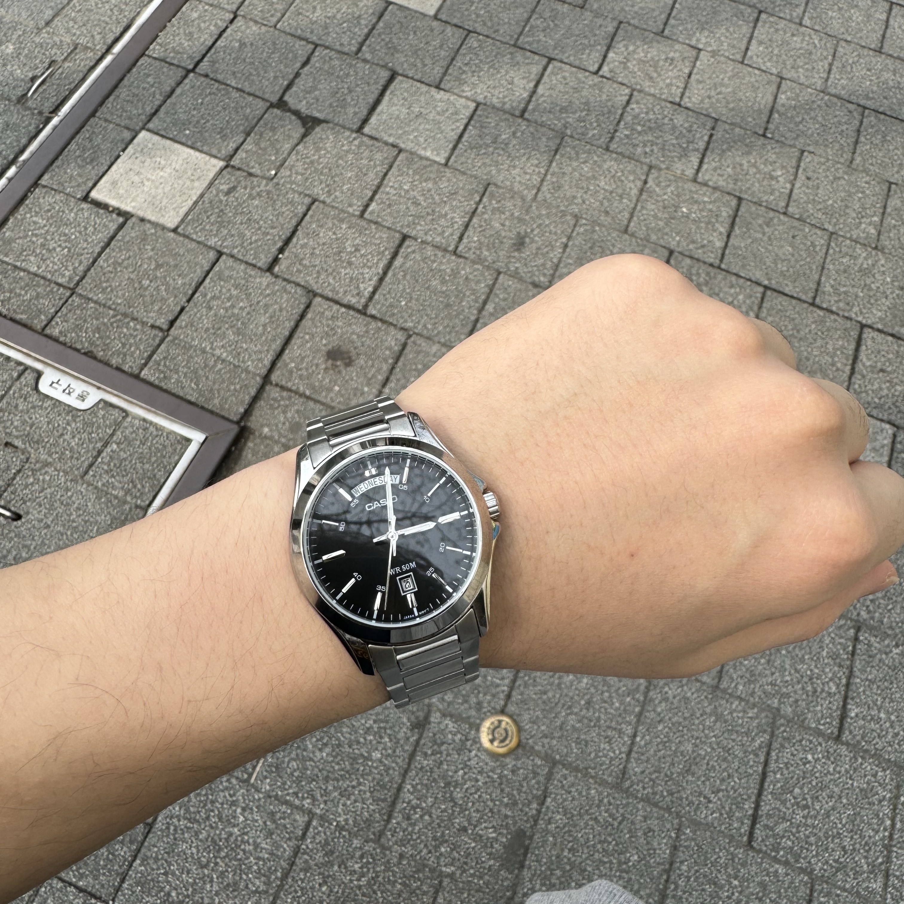 Casio MTP-1370D-1A1 착용 스타일 - 1