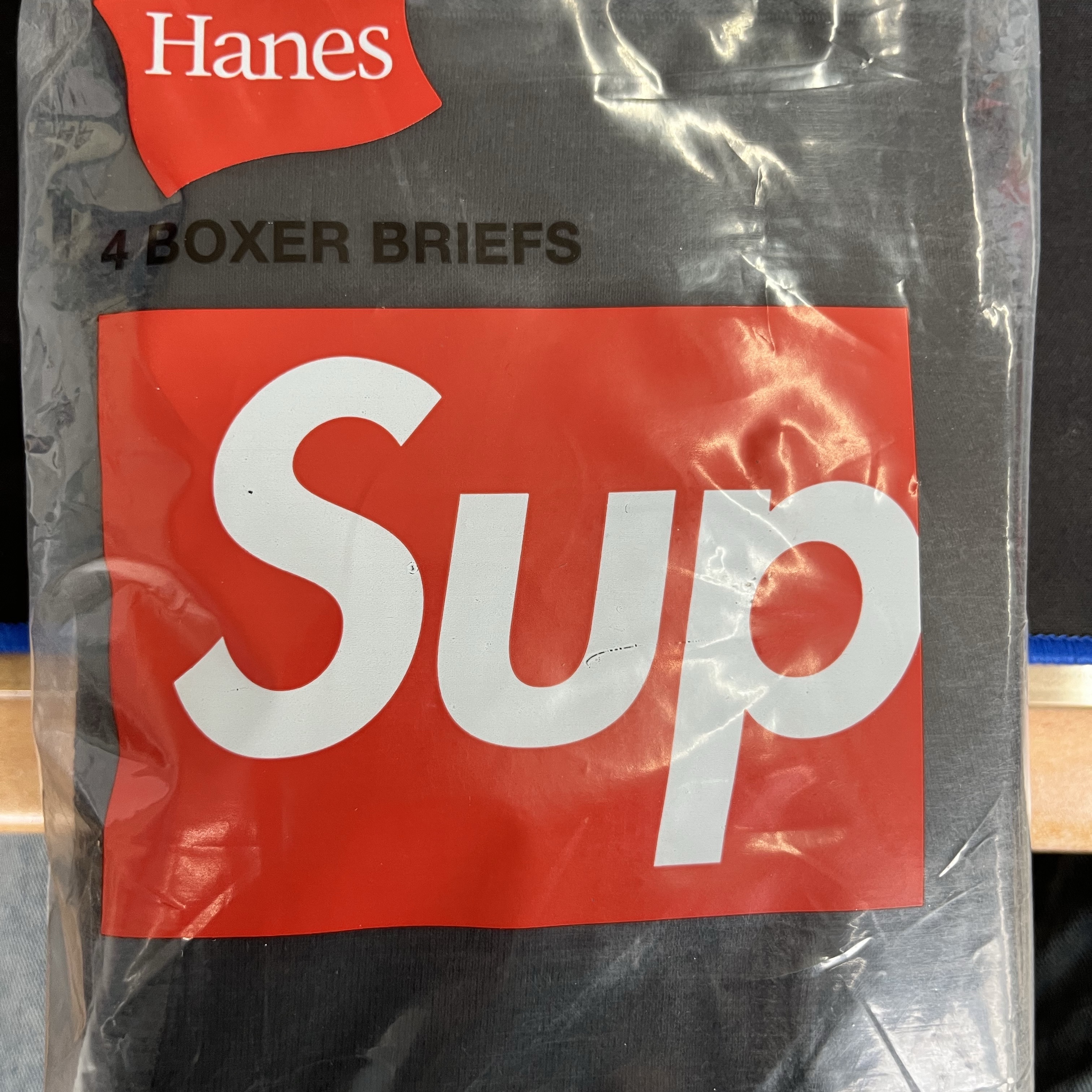Supreme Hanes Boxer Briefs Black (4 Pack) 착용 스타일
