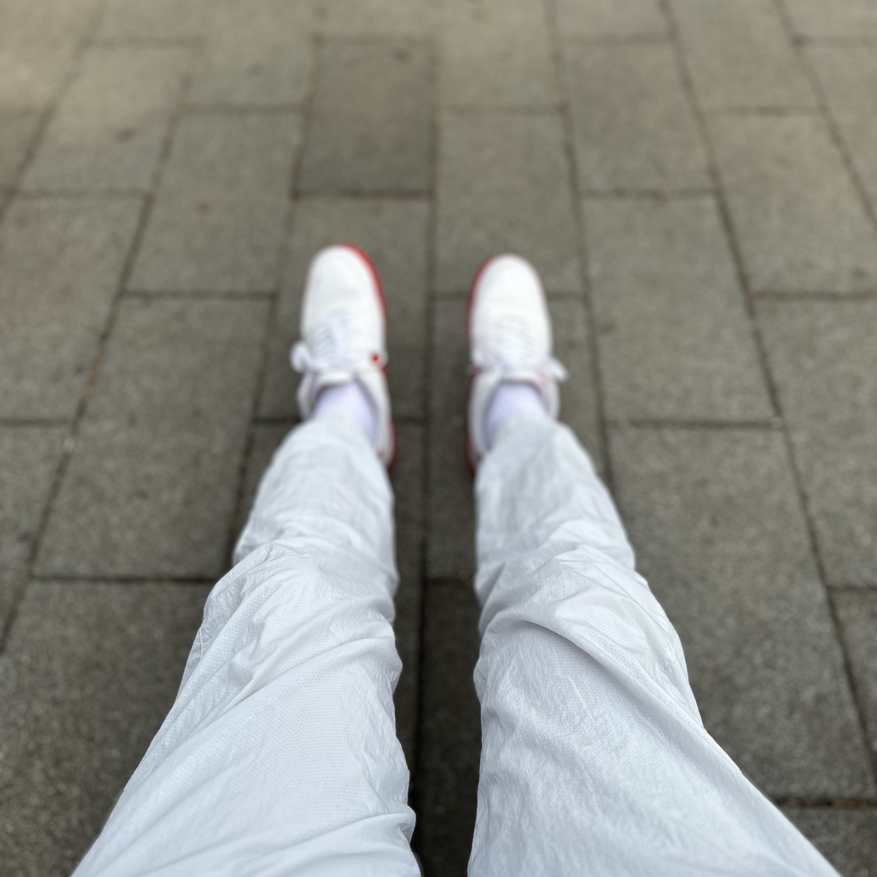 Nike Air Force 1 Low White Red Midsole 착용 스타일 - 1