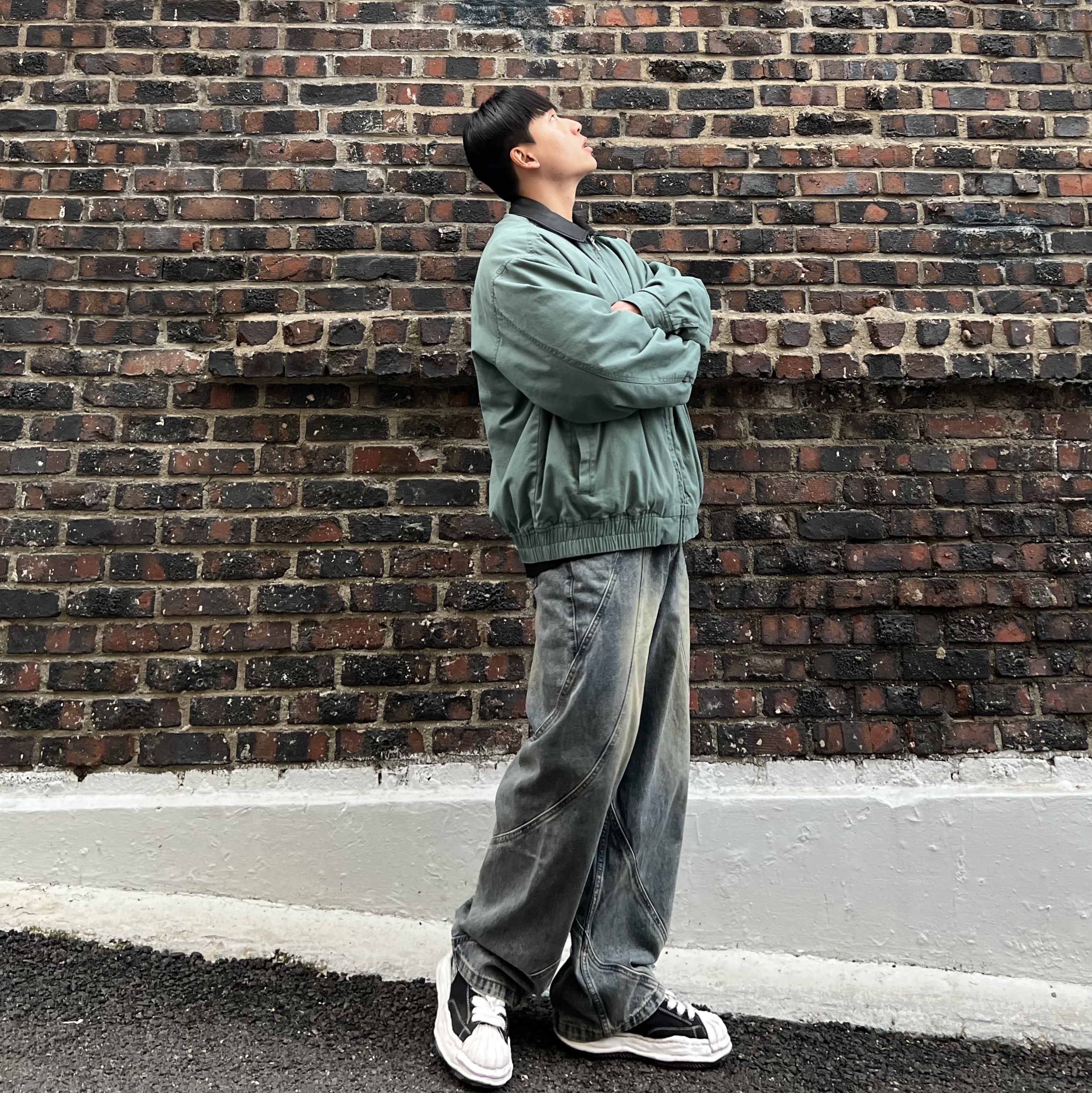Supreme Leather Collar Utility Jacket Green - 23FW, Maison Mihara Yasuhiro Blakey OG Sole Canvas Low-top Sneakers Black White 착용 스타일