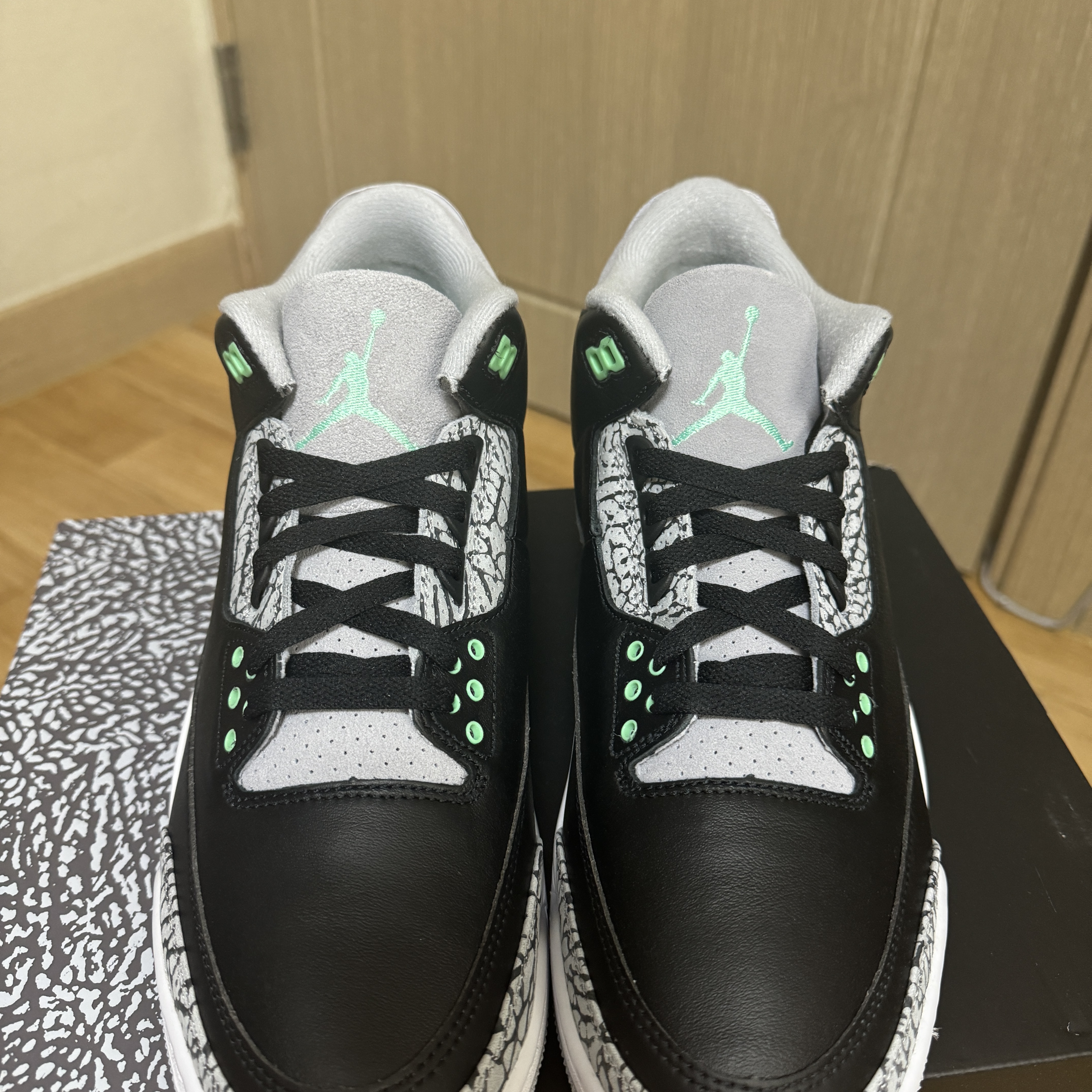 Jordan 3 Retro Green Glow 착용 스타일 - 4