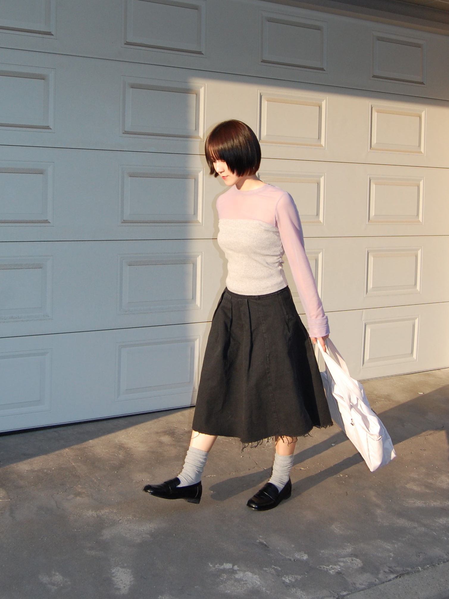 Millo Women Cut Off Pleated Skirt Black 착용 스타일 - 2