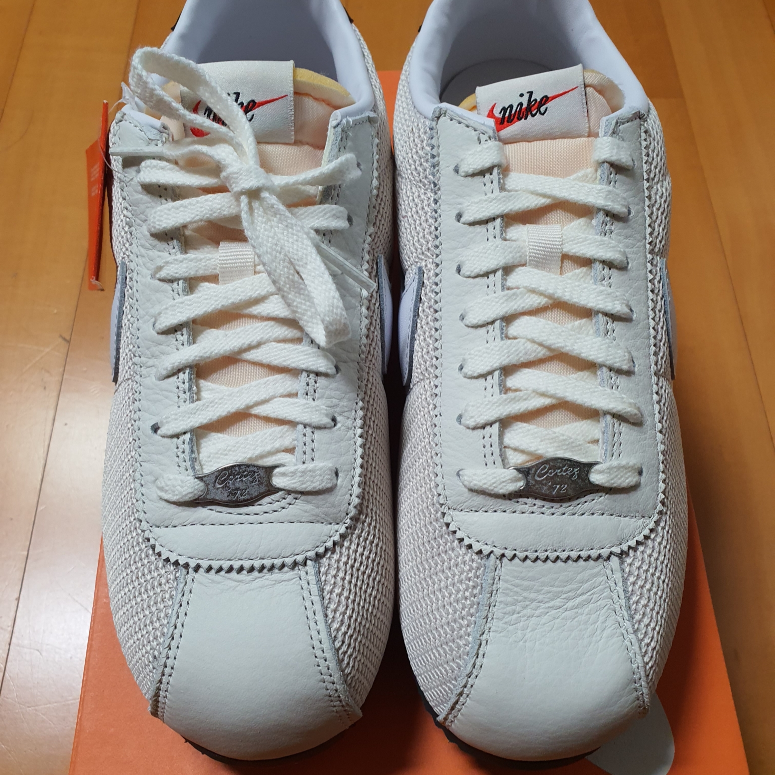 Nike Cortez Light Orewood Brown 착용 스타일