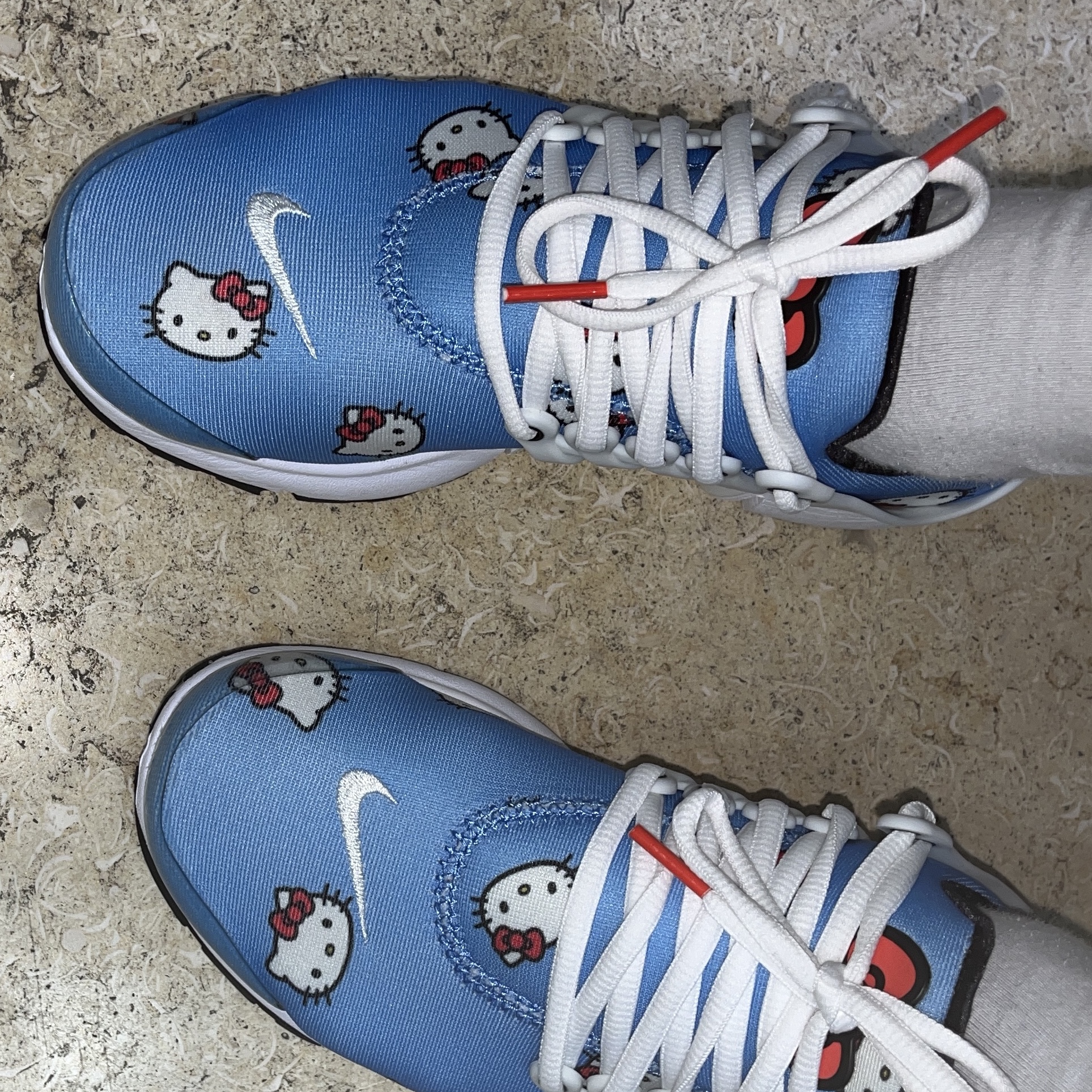 Nike x Hello Kitty Air Presto University Blue 착용 스타일