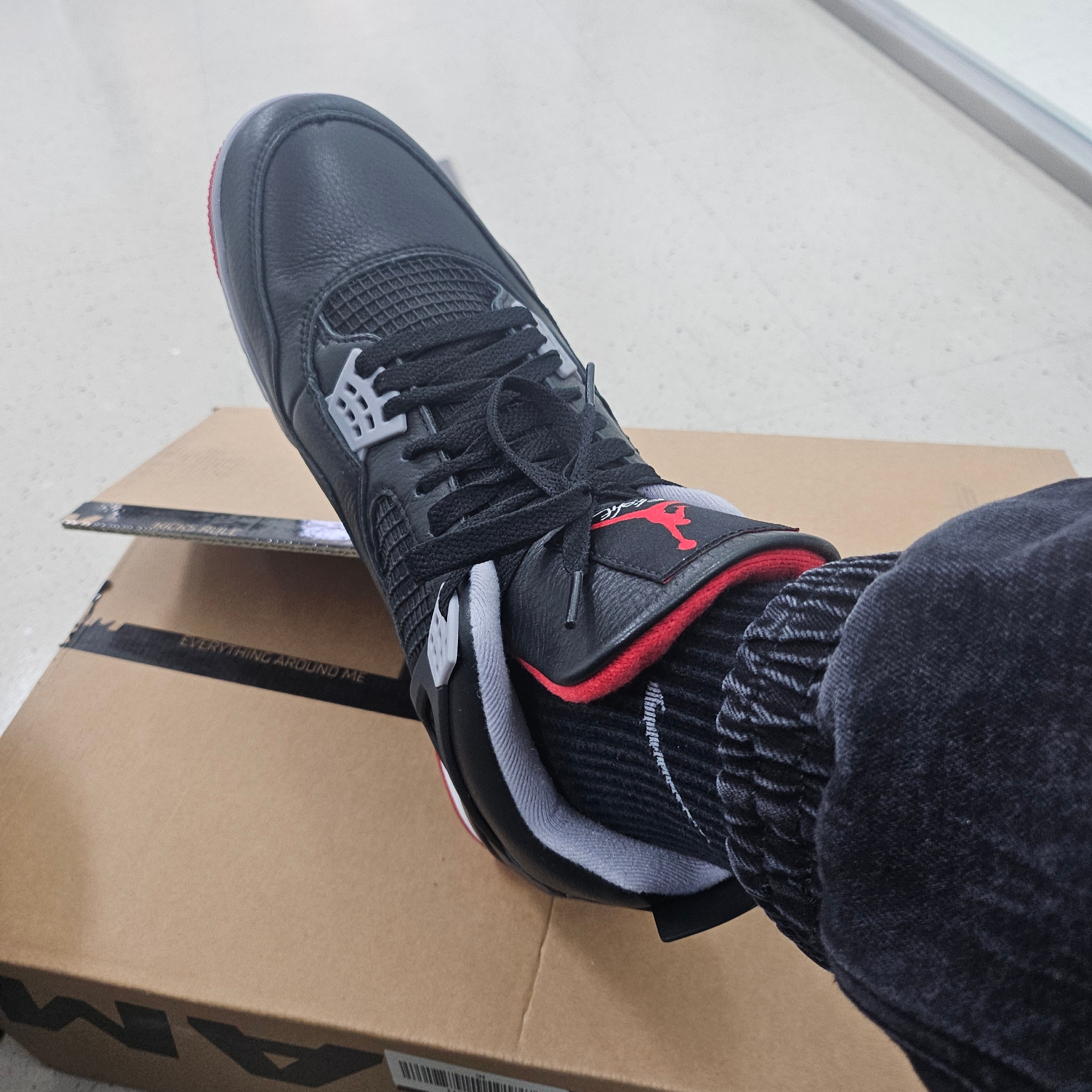 Jordan 4 Retro Bred Reimagined 착용 스타일 - 2
