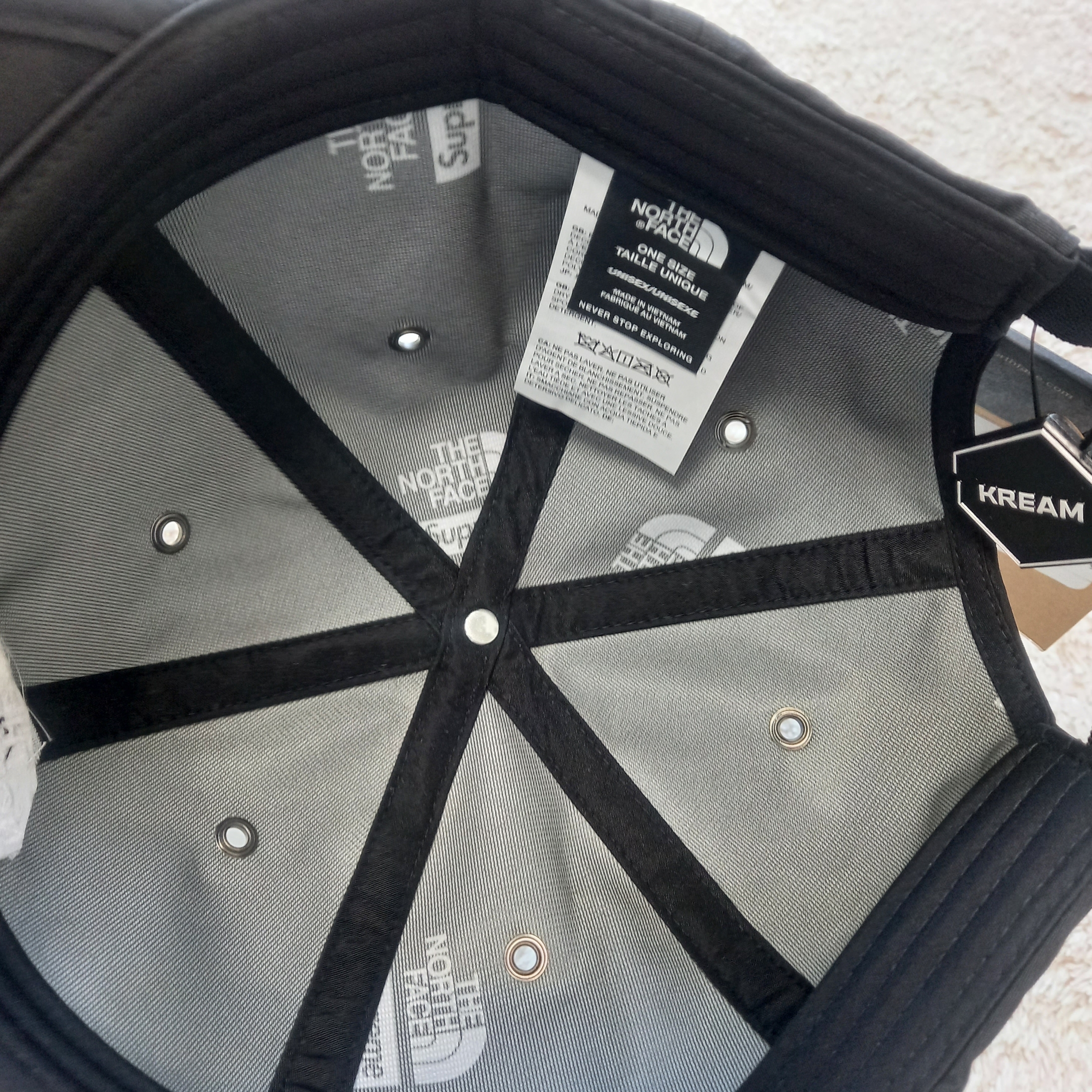 Supreme x The North Face Split 6-Panel Black - 24SS 착용 스타일 - 4