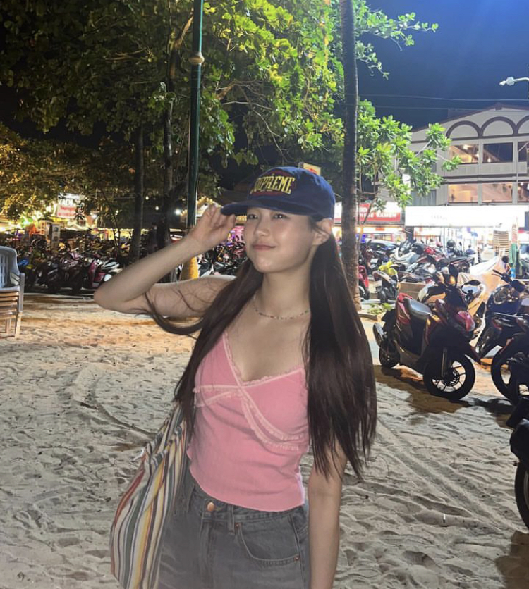 get shopping with me🛍️님의 스타일