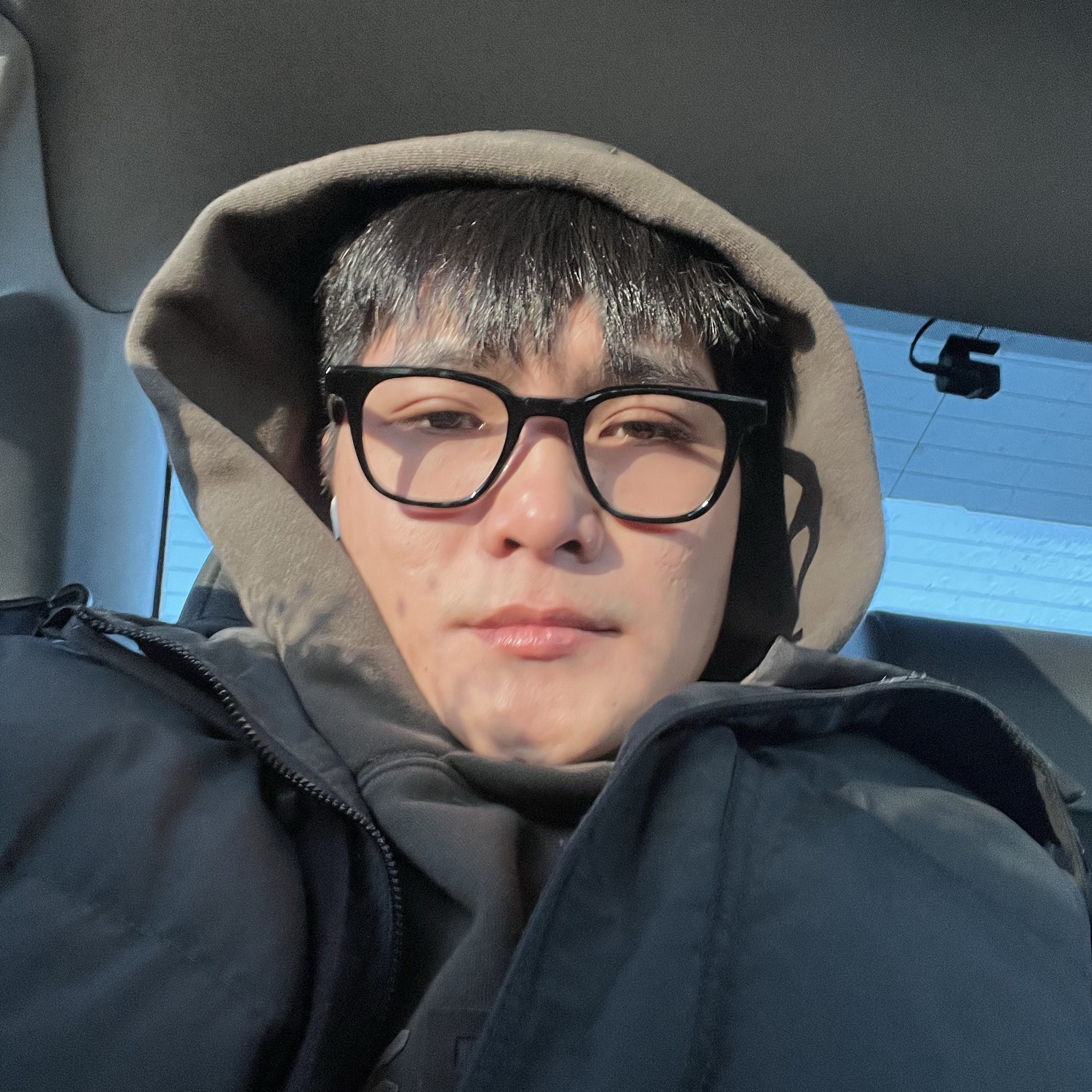 Essentials Hoodie Off Black - 22FW, Essentials Puffer Jacket Black - 20FW 착용 스타일