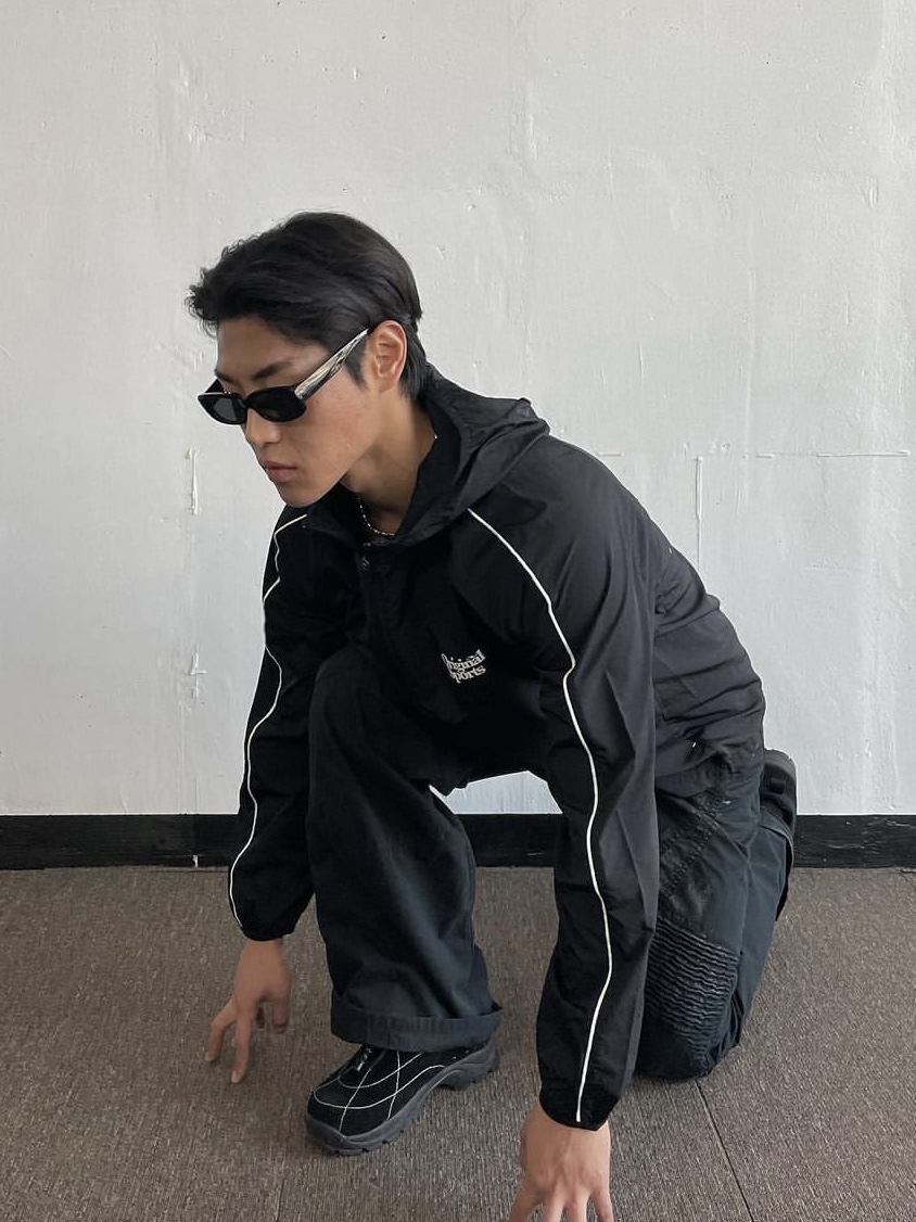 PRO-SPECS Vintage Running Jacket Black 착용 스타일