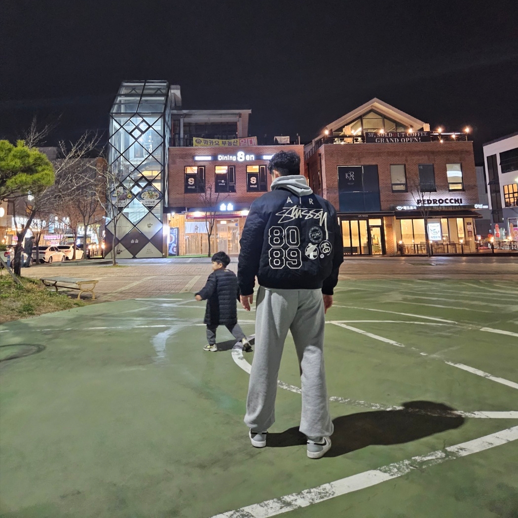Nike x Stussy Reversible Jacket Black (FJ9154-010) 착용 스타일