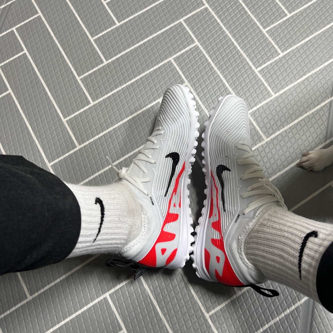 Nike Zoom Mercurial Vapor 15 Pro TF Bright Crimson White 착용 스타일