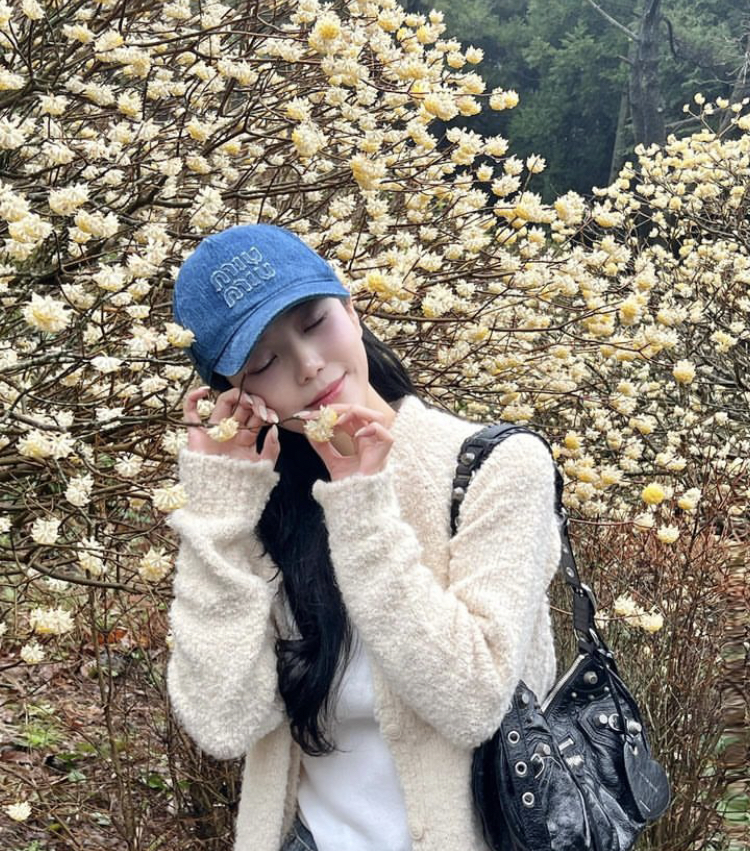 get shopping with me🛍️님의 스타일