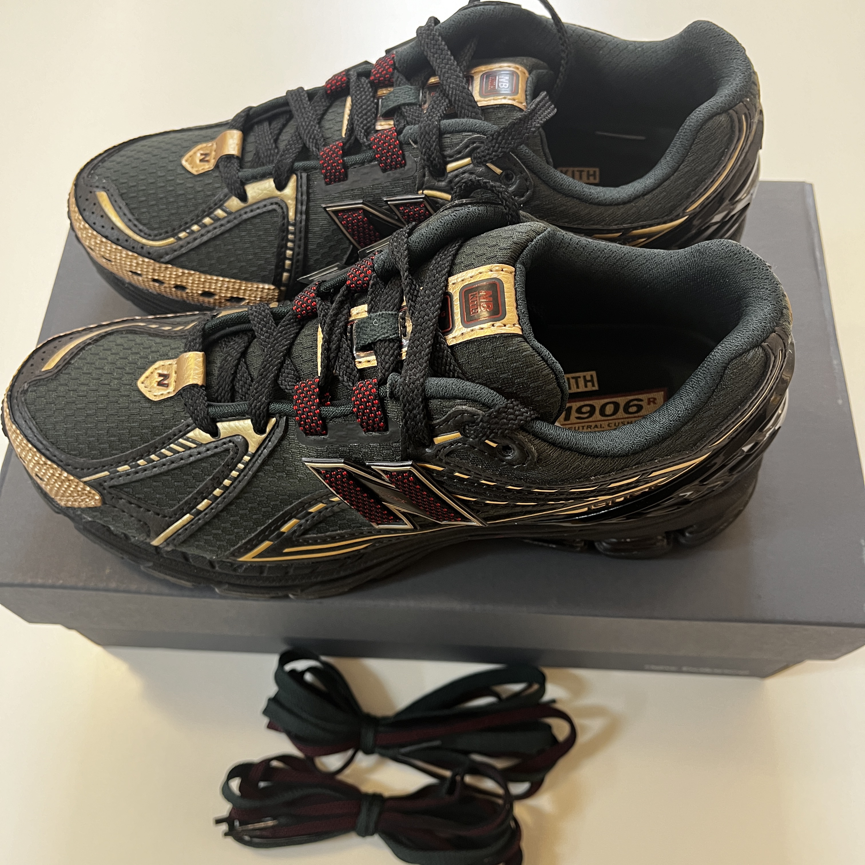 New Balance x Kith 1906R Black Green 착용 스타일