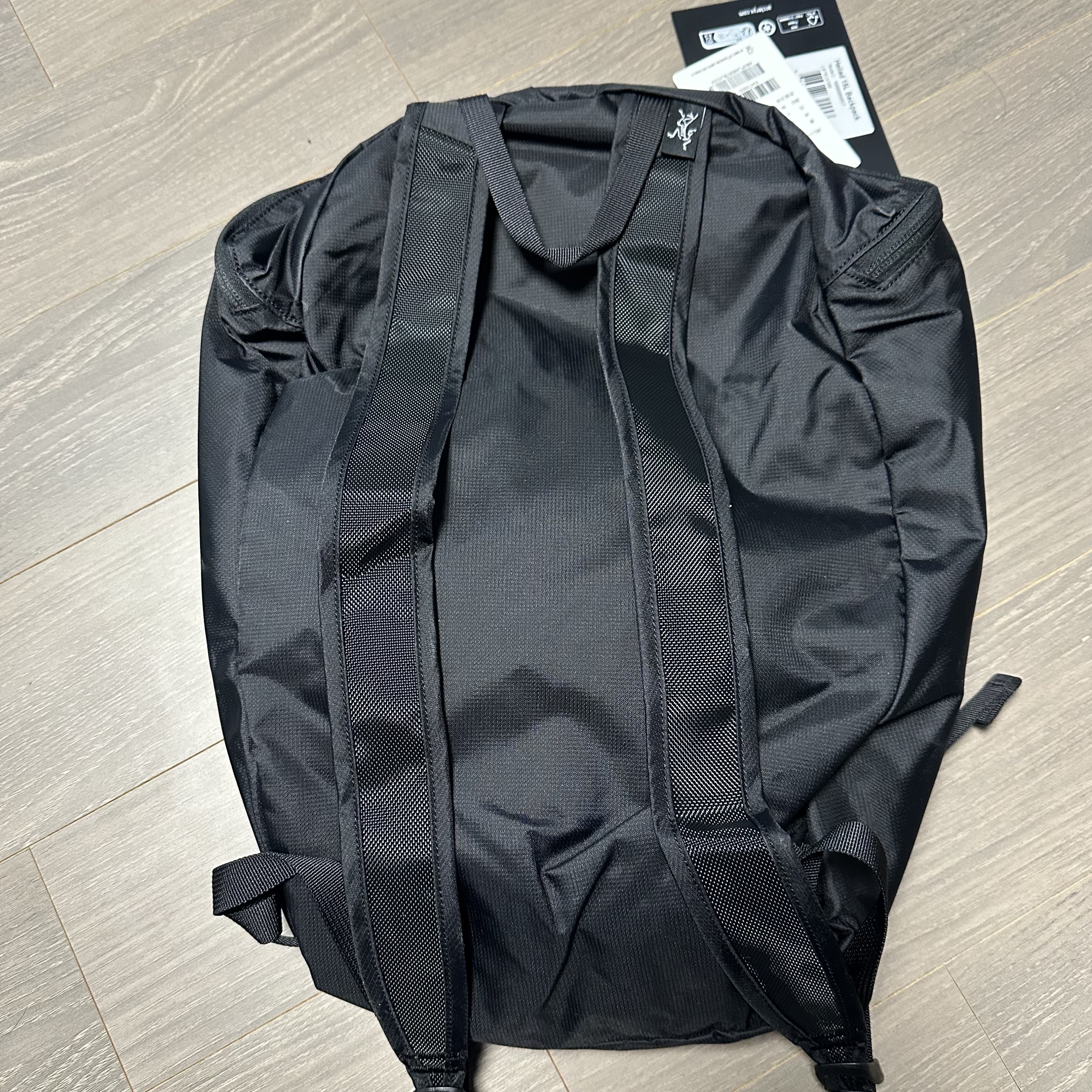 Arc'teryx Heliad 15 Backpack Black 착용 스타일 - 2