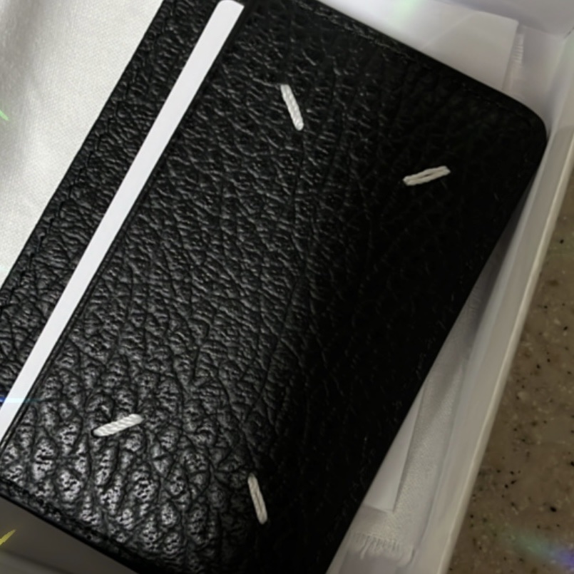 Maison Margiela Four Stitch Card Holder Black 착용 스타일