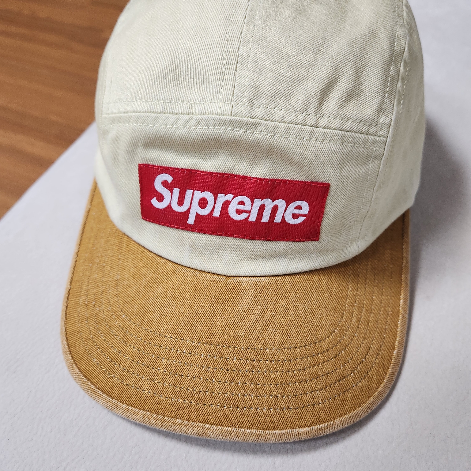 Supreme Pigment 2-Tone Camp Cap Natural - 24SS 착용 스타일