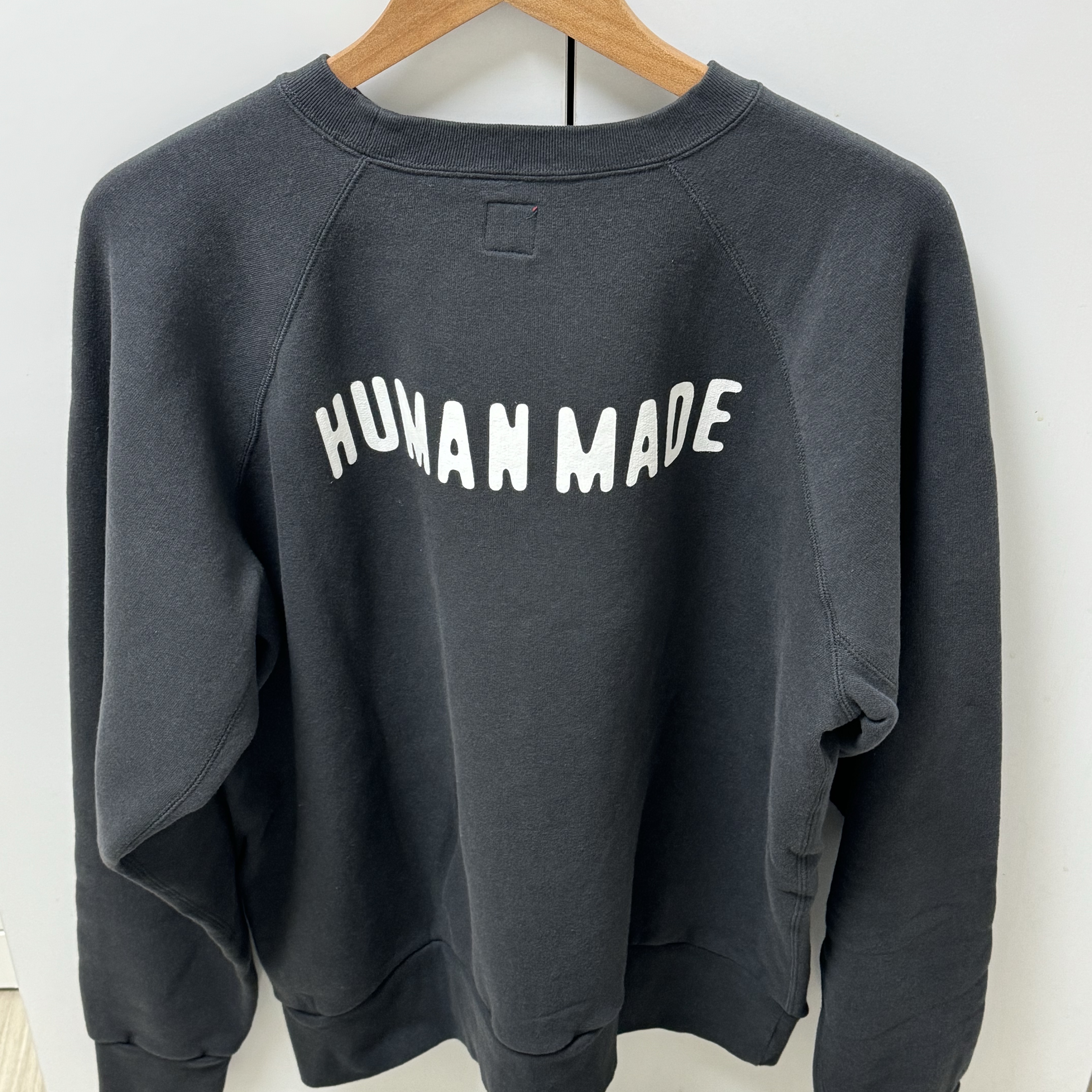 Human Made Sweatshirt Black 착용 스타일 - 2