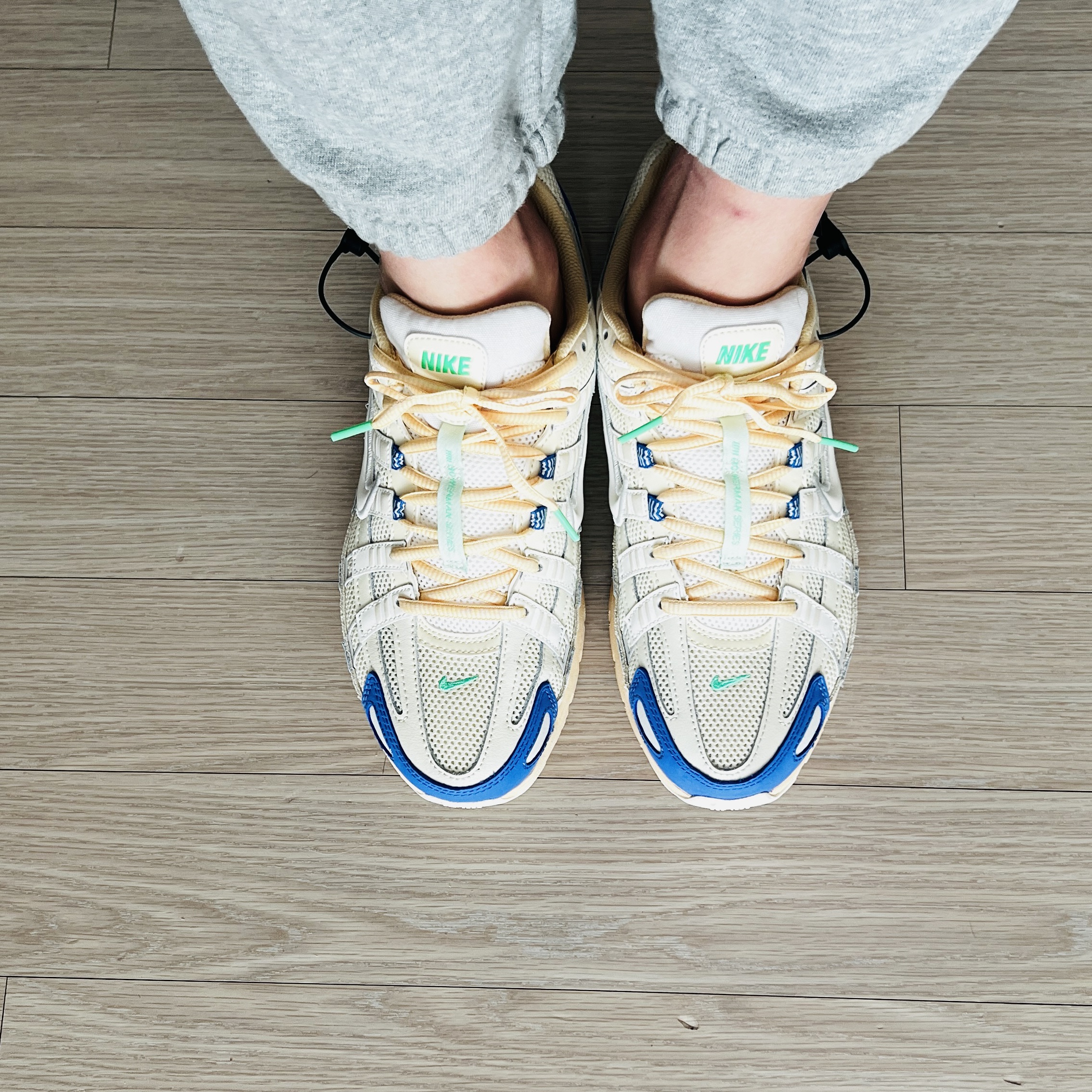 Nike P-6000 Coconut Milk Medium Blue 착용 스타일