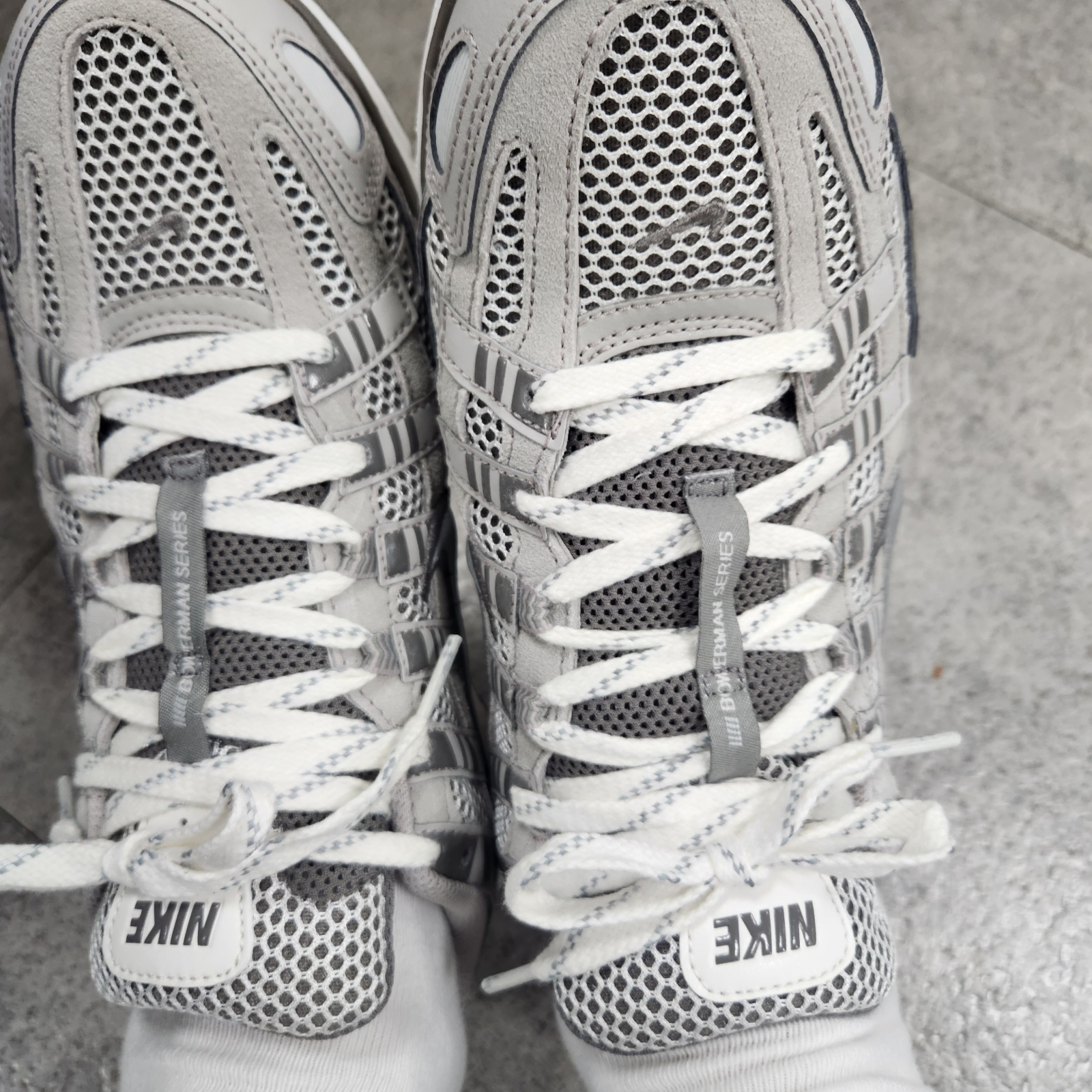 Nike P-6000 PRM Light Iron Ore 착용 스타일