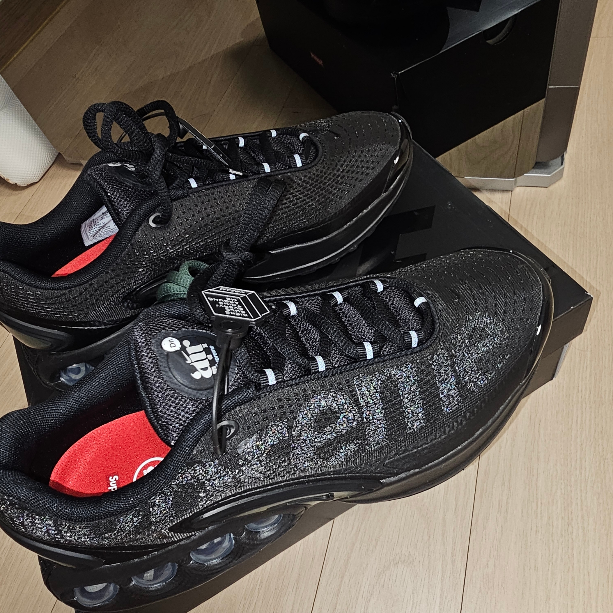 Nike x Supreme Air Max DN SP Black Galactic Jade 착용 스타일 - 3