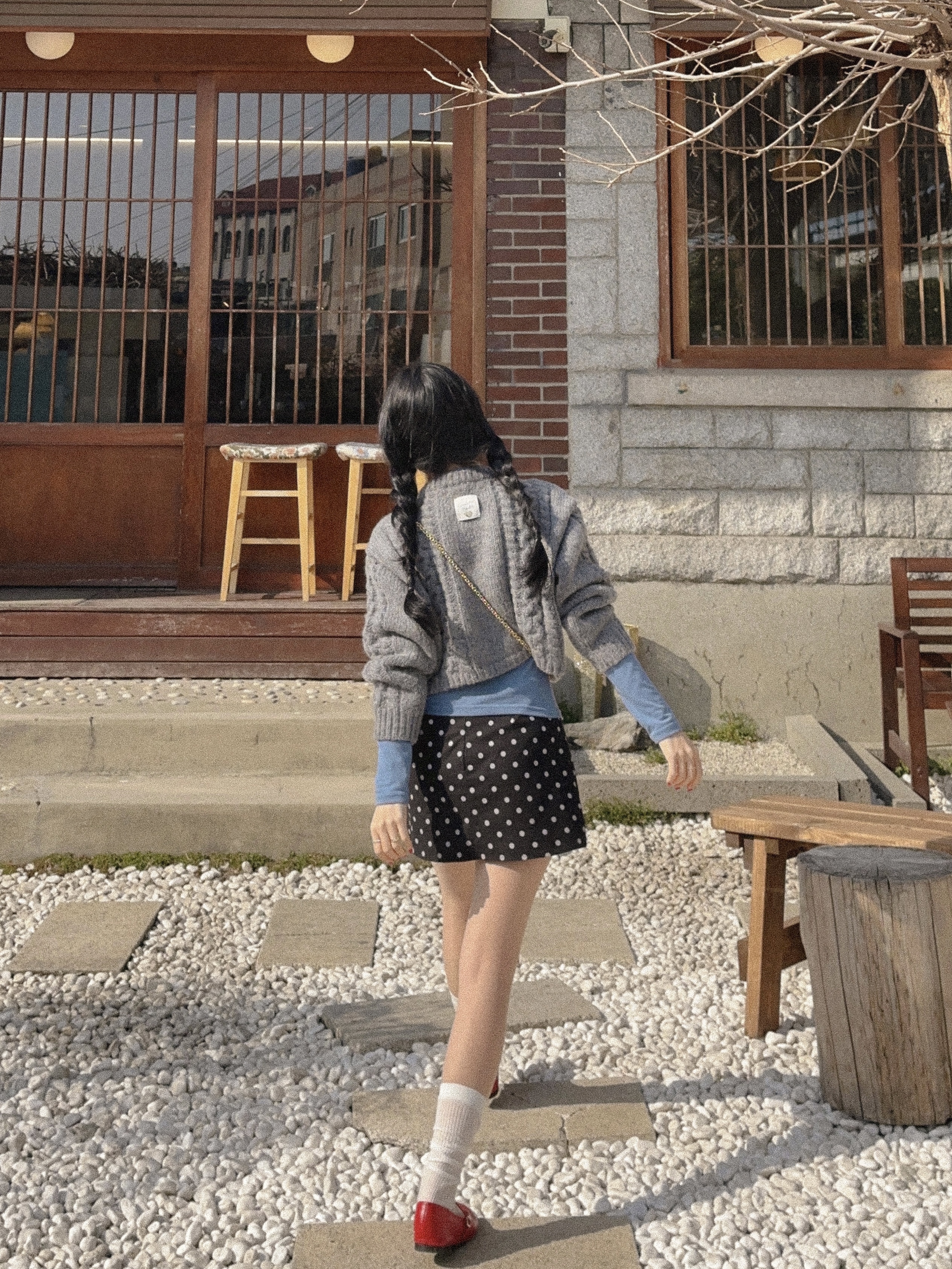 Prada Saffiano Leather Mini Bag Astral Blue 착용 스타일 - 1