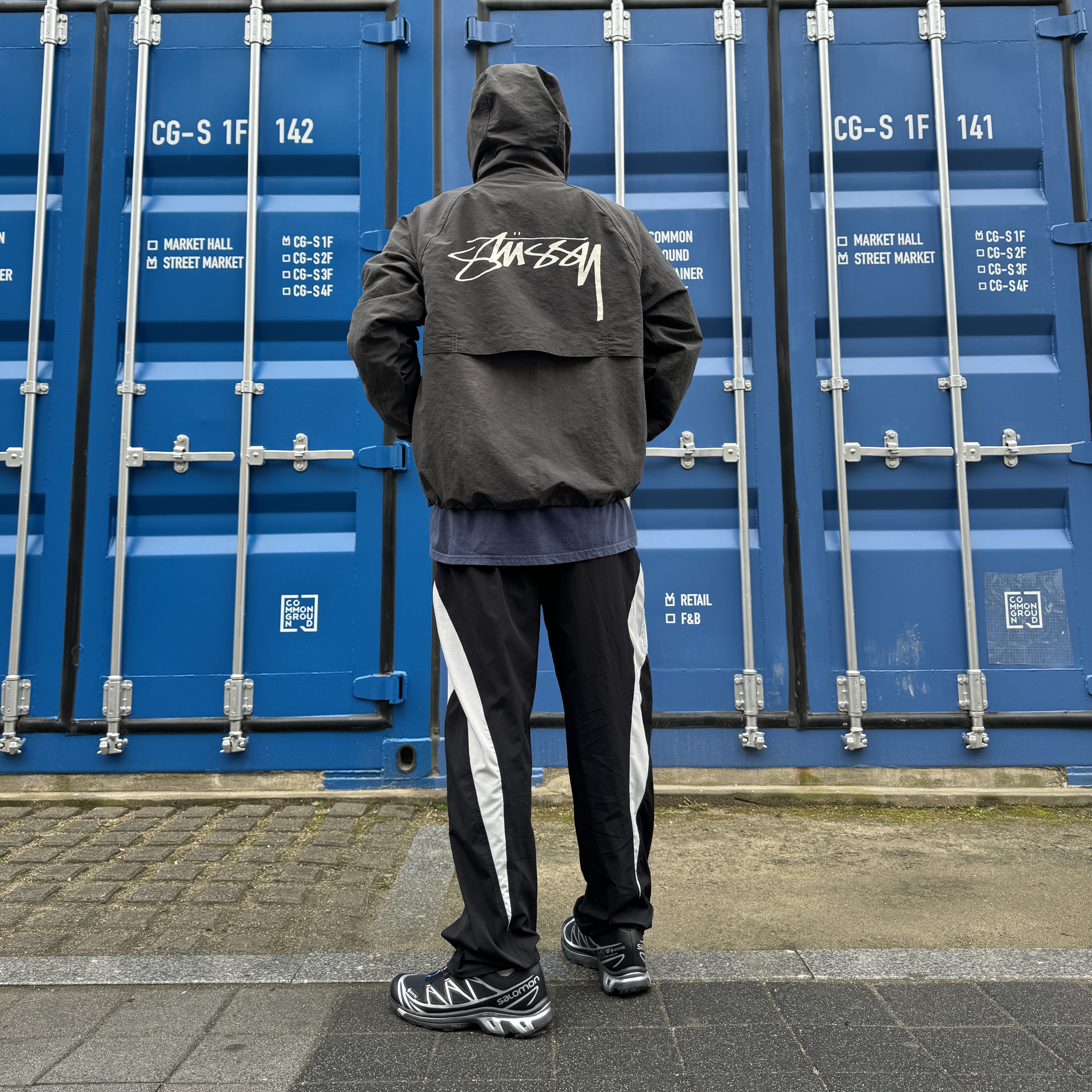 Stussy Wave Dye Beach Shell Jacket Black, Salomon XT-6 GTX Black Silver 착용 스타일