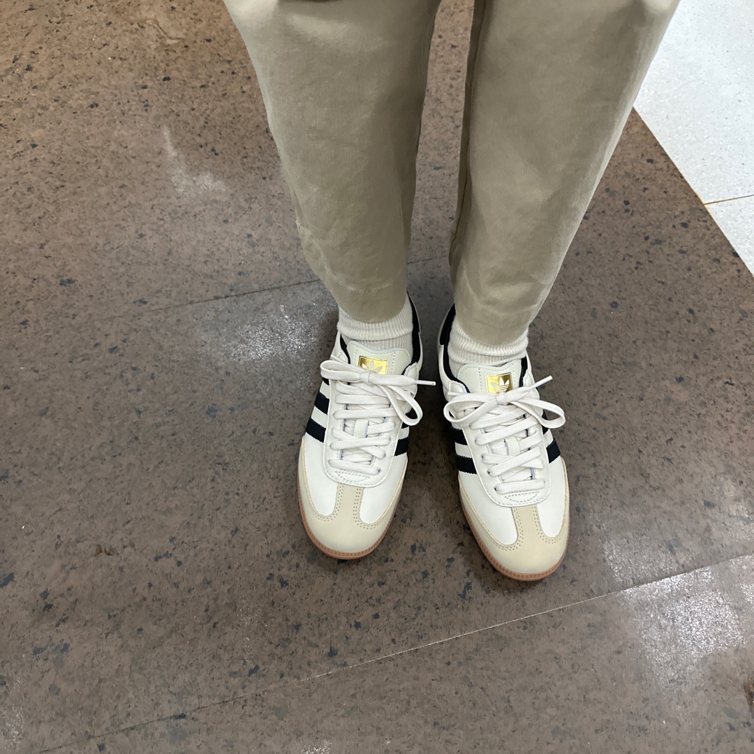 (W) Adidas Samba OG Cream White Core Black 착용 스타일