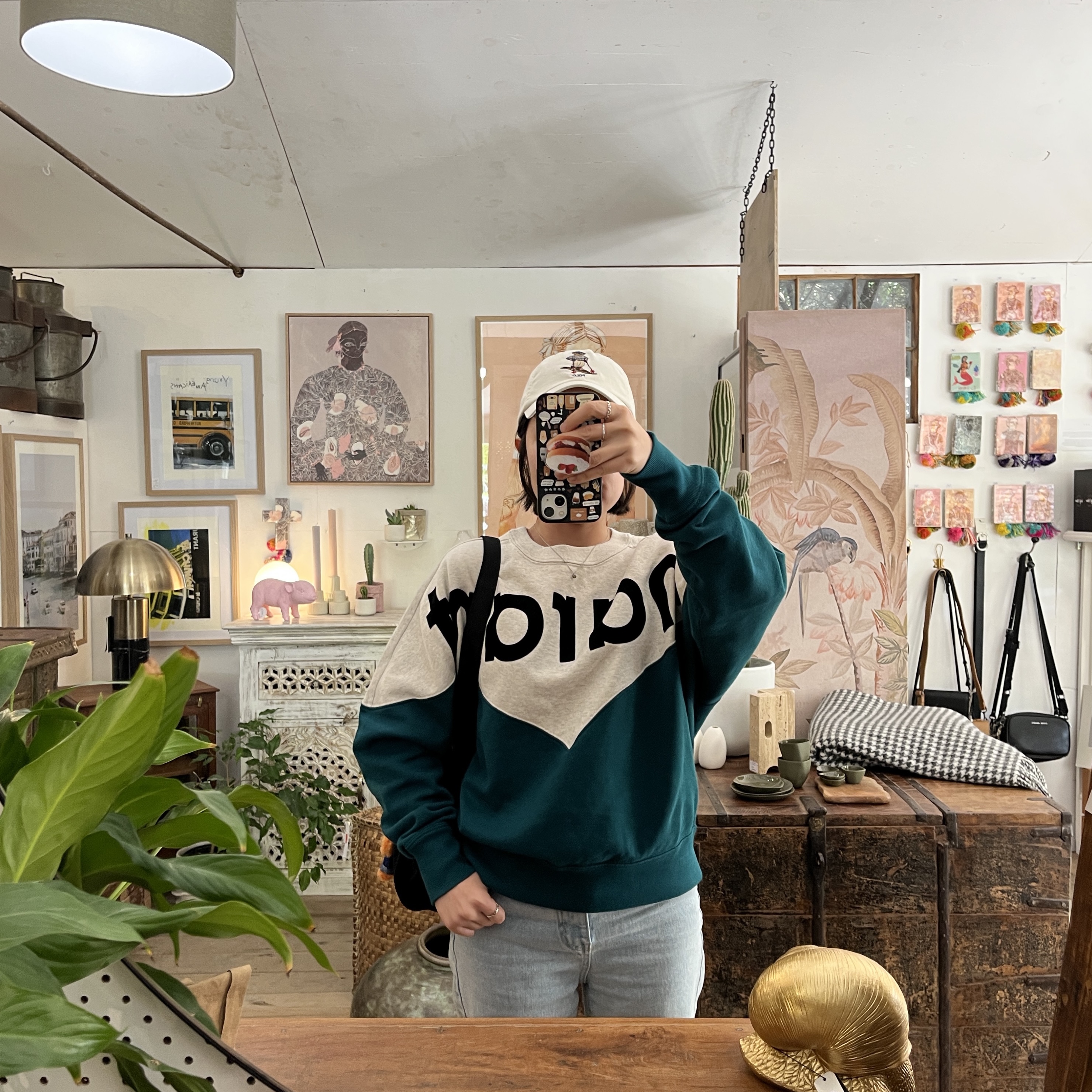 (W) Isabel Marant Houston Two Tone Marant Sweatshirt Teal - 23FW, Jansport Half Pint FX Corduroy Mini Backpack Black 착용 스타일 - 1