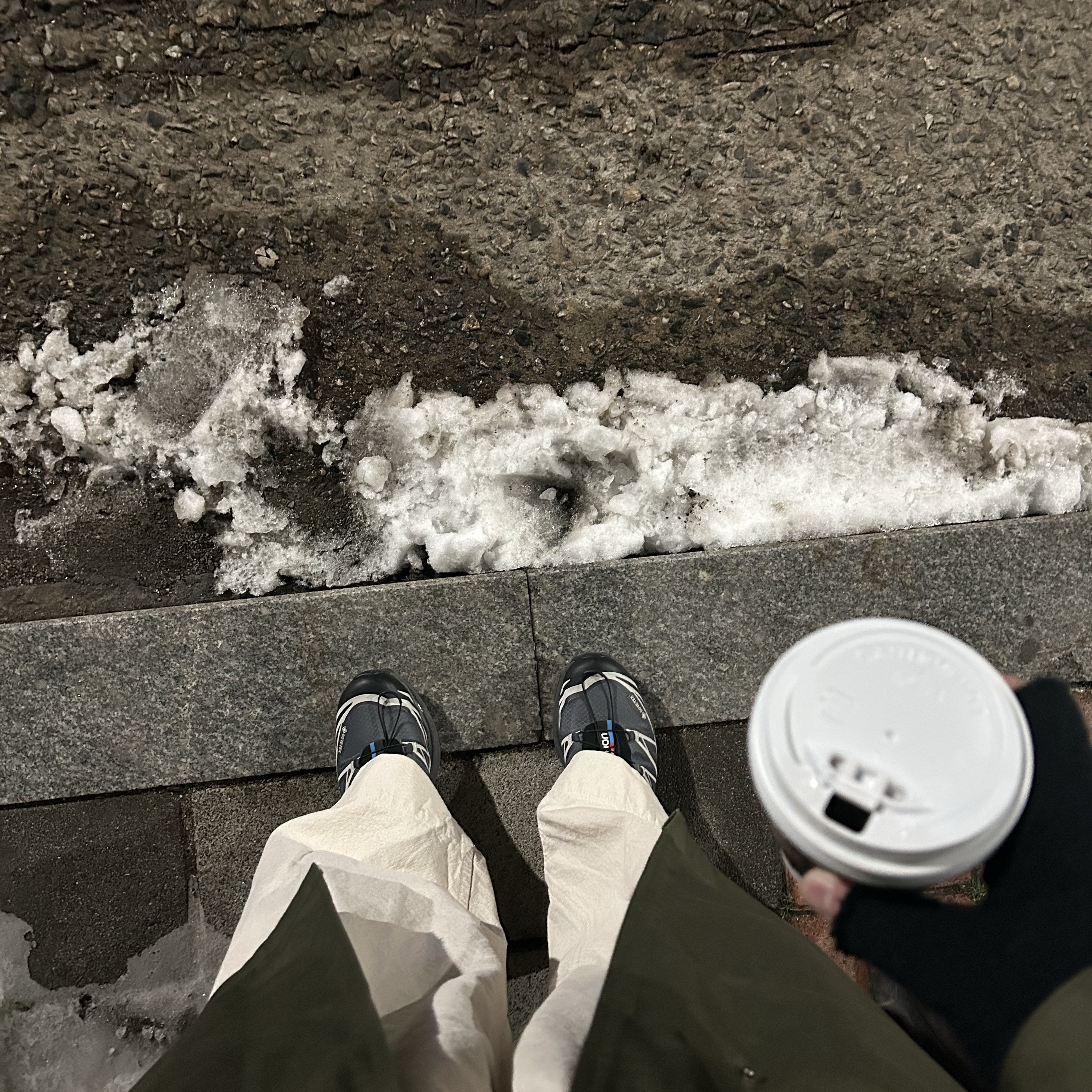 Salomon XT-6 Gore-Tex Black Ebony 착용 스타일