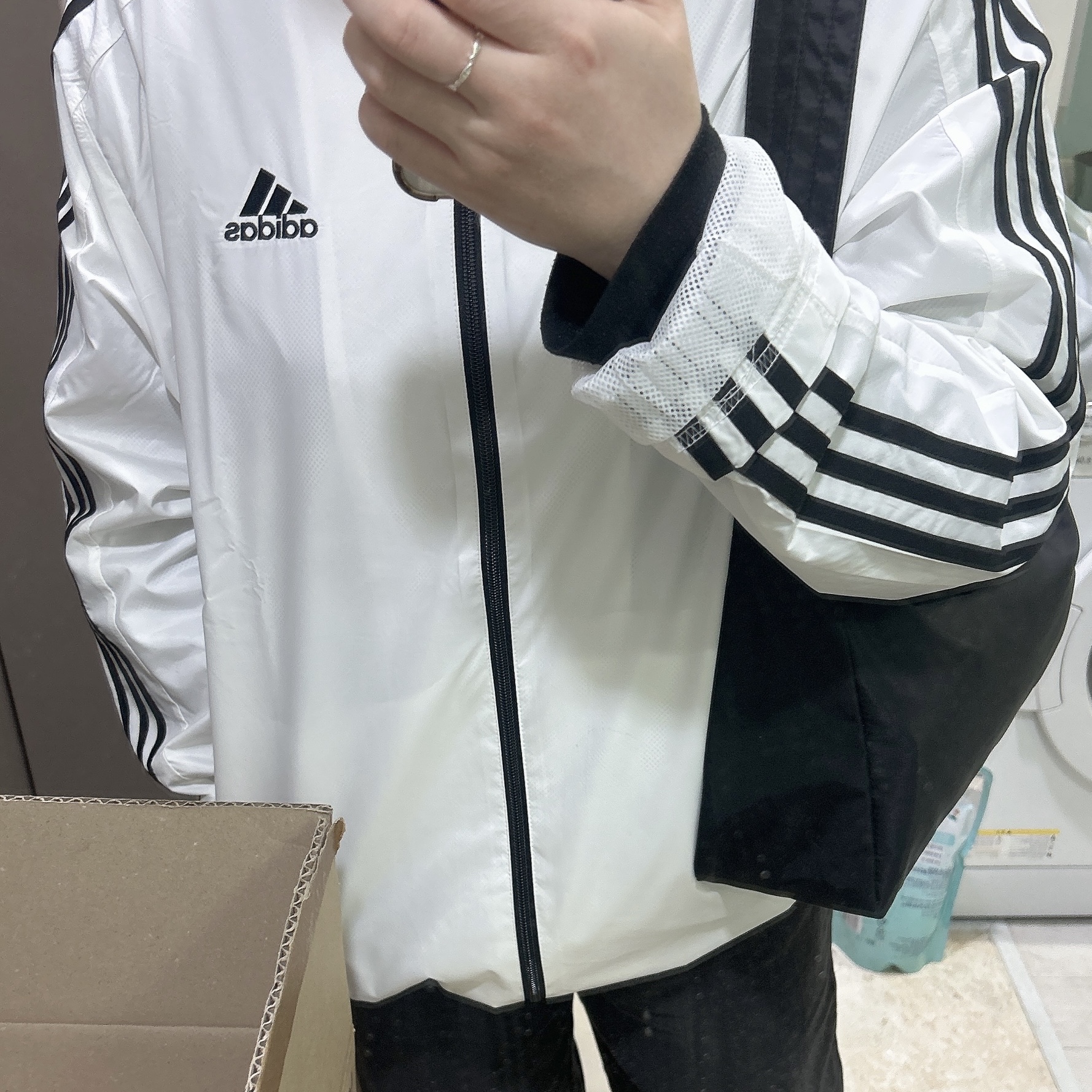 Adidas Essential 3S Woven Windbreaker Jacket White - KR Sizing 착용 스타일 - 3