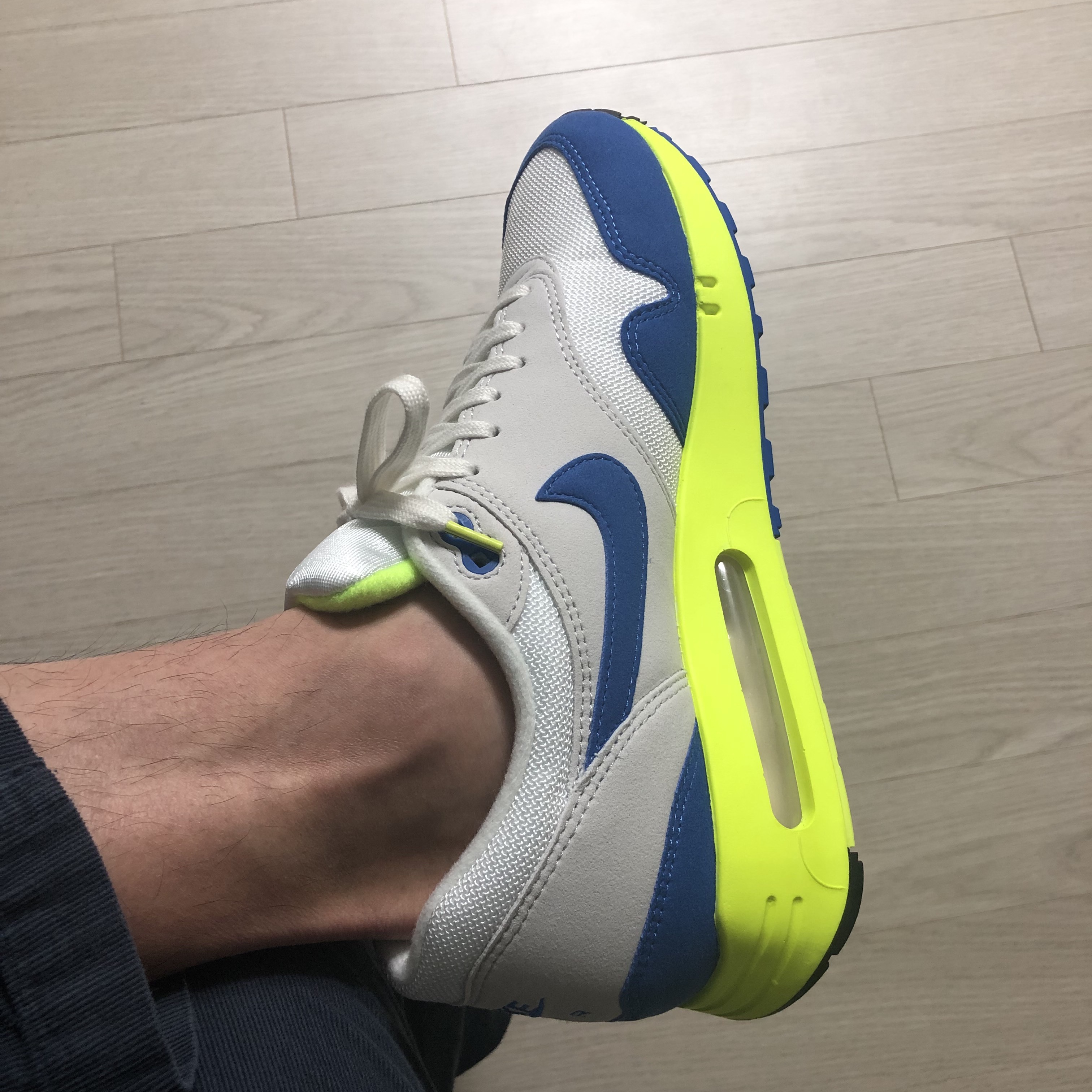 Nike Air Max 1 '86 OG Royal Volt 착용 스타일 - 6