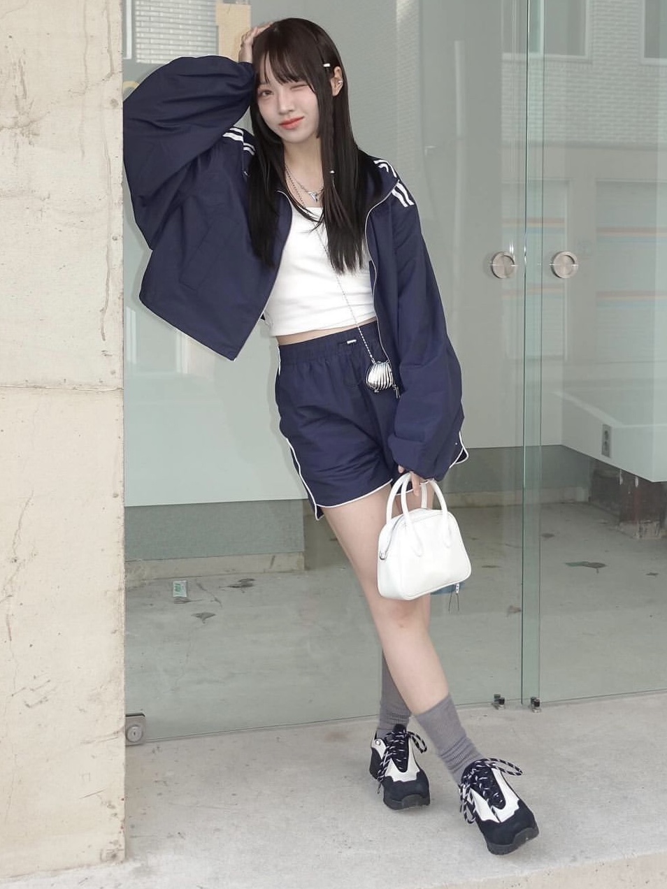 PRO-SPECS Women Vintage Running Jacket Dark Navy, PRO-SPECS Women Vintage Running Shorts Dark Navy 착용 스타일