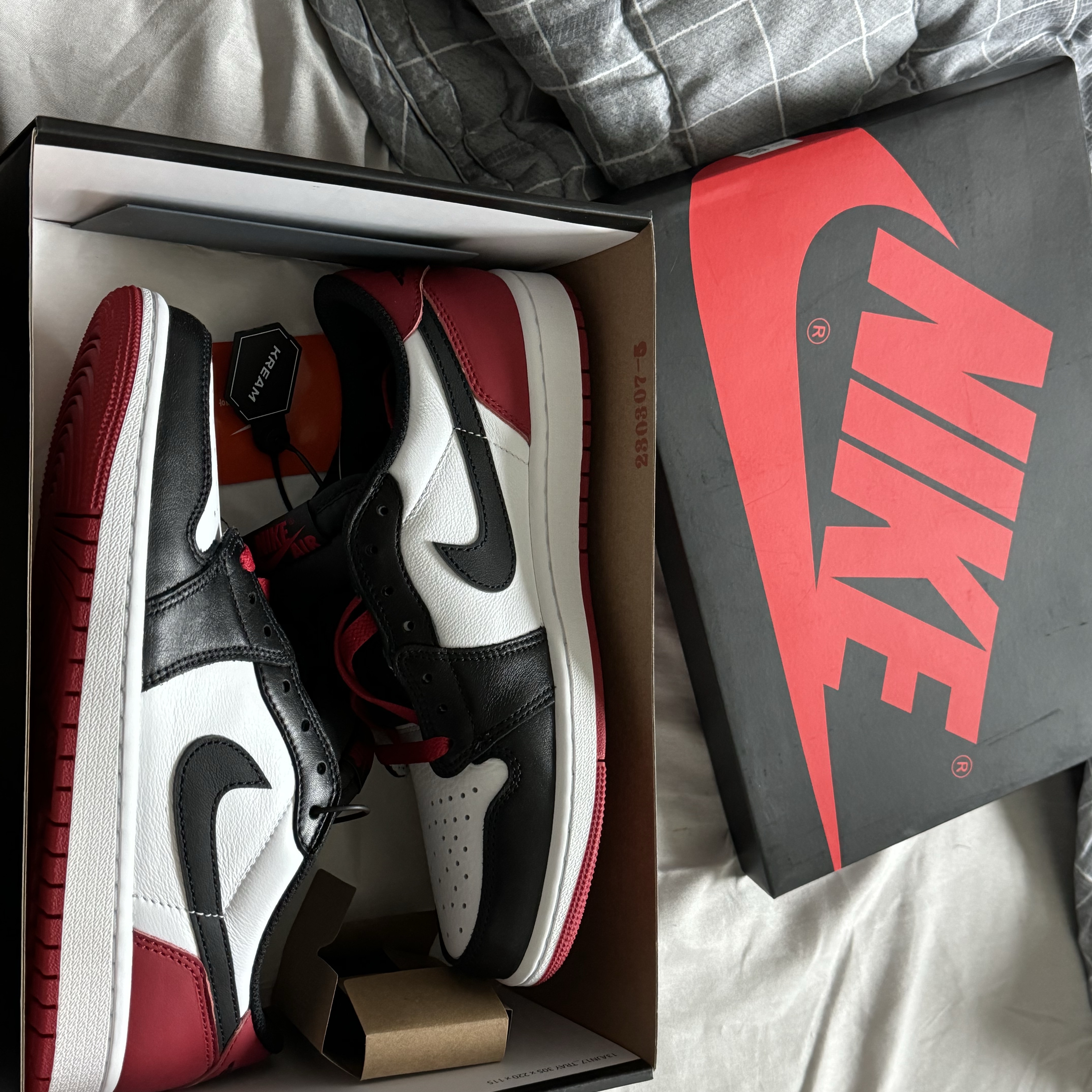 Jordan 1 Retro Low OG Black Toe 착용 스타일